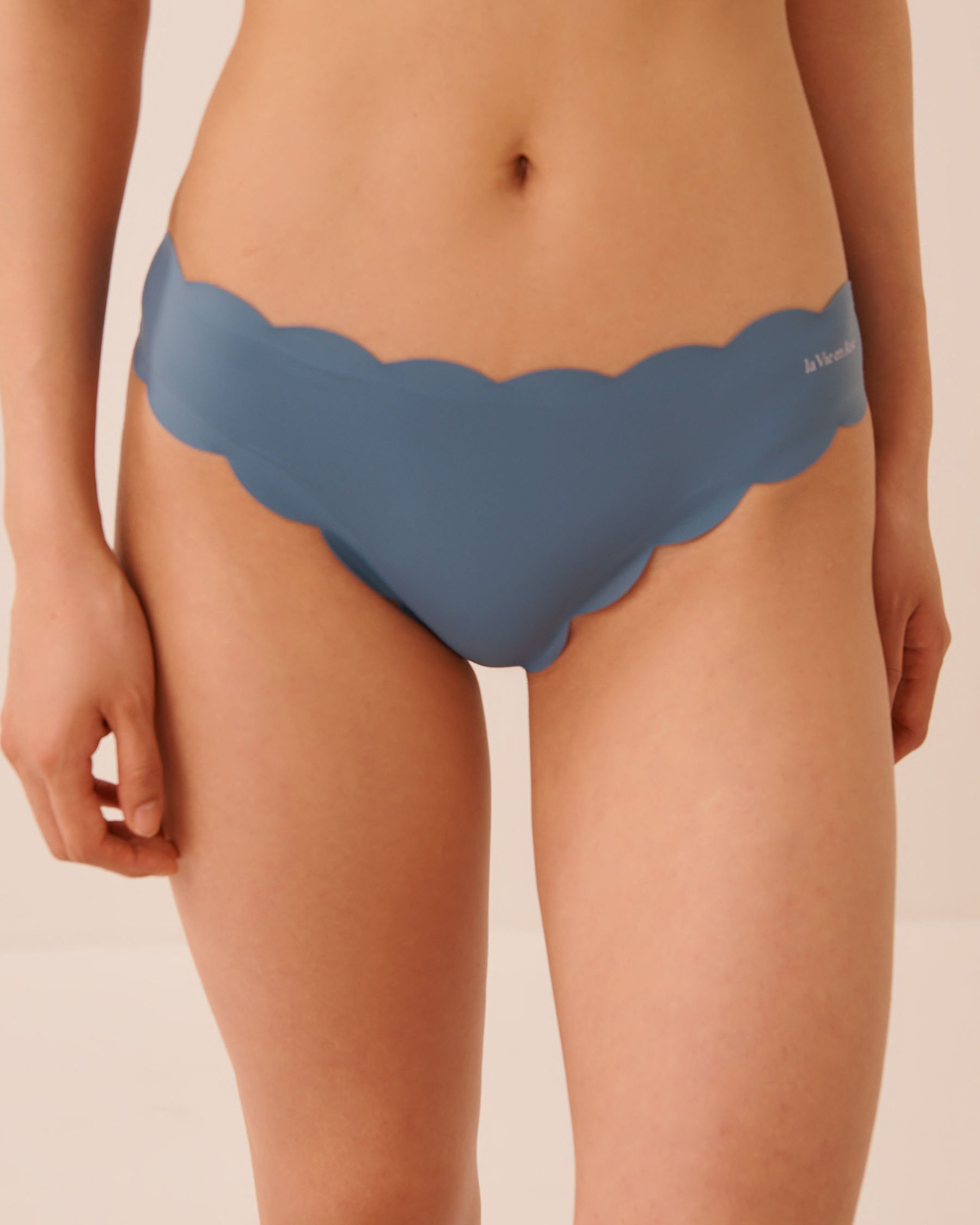 LA VIE EN ROSE Culotte brésilienne microfibre à bordures ondulées Bleu denim 20300539 - View1