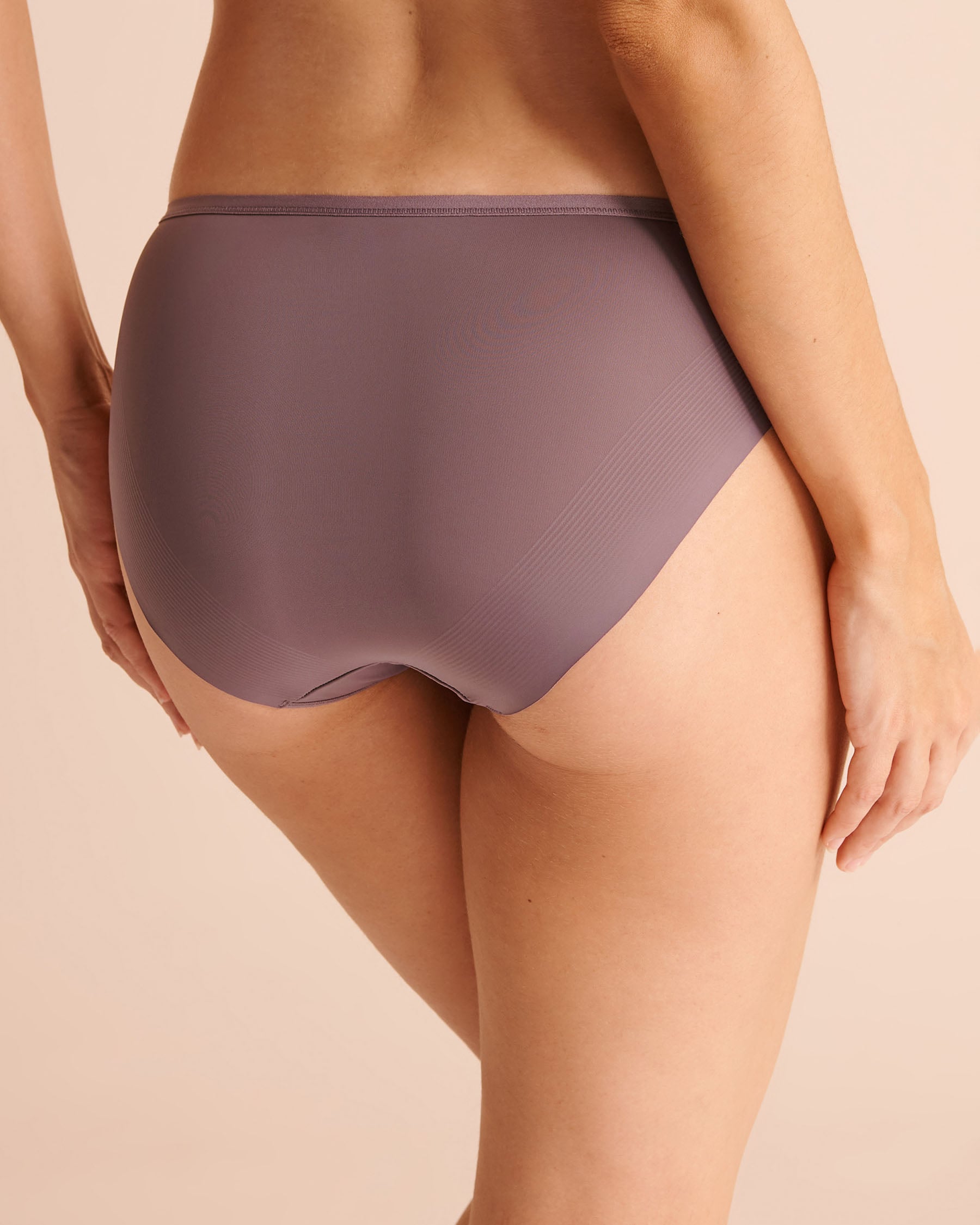 LA VIE EN ROSE Microfiber Sleek Back Bikini Panty Plum 20300543 - View2