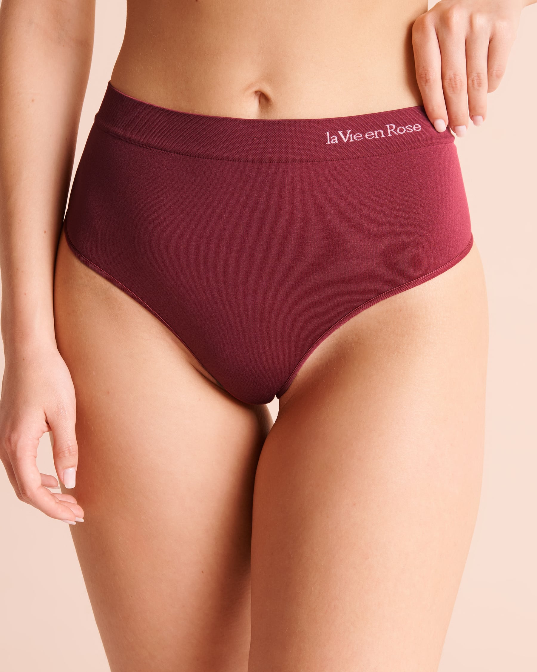 LA VIE EN ROSE Seamless Fabric High Waist Thong Panty Raspberry Red 20200872 - View1