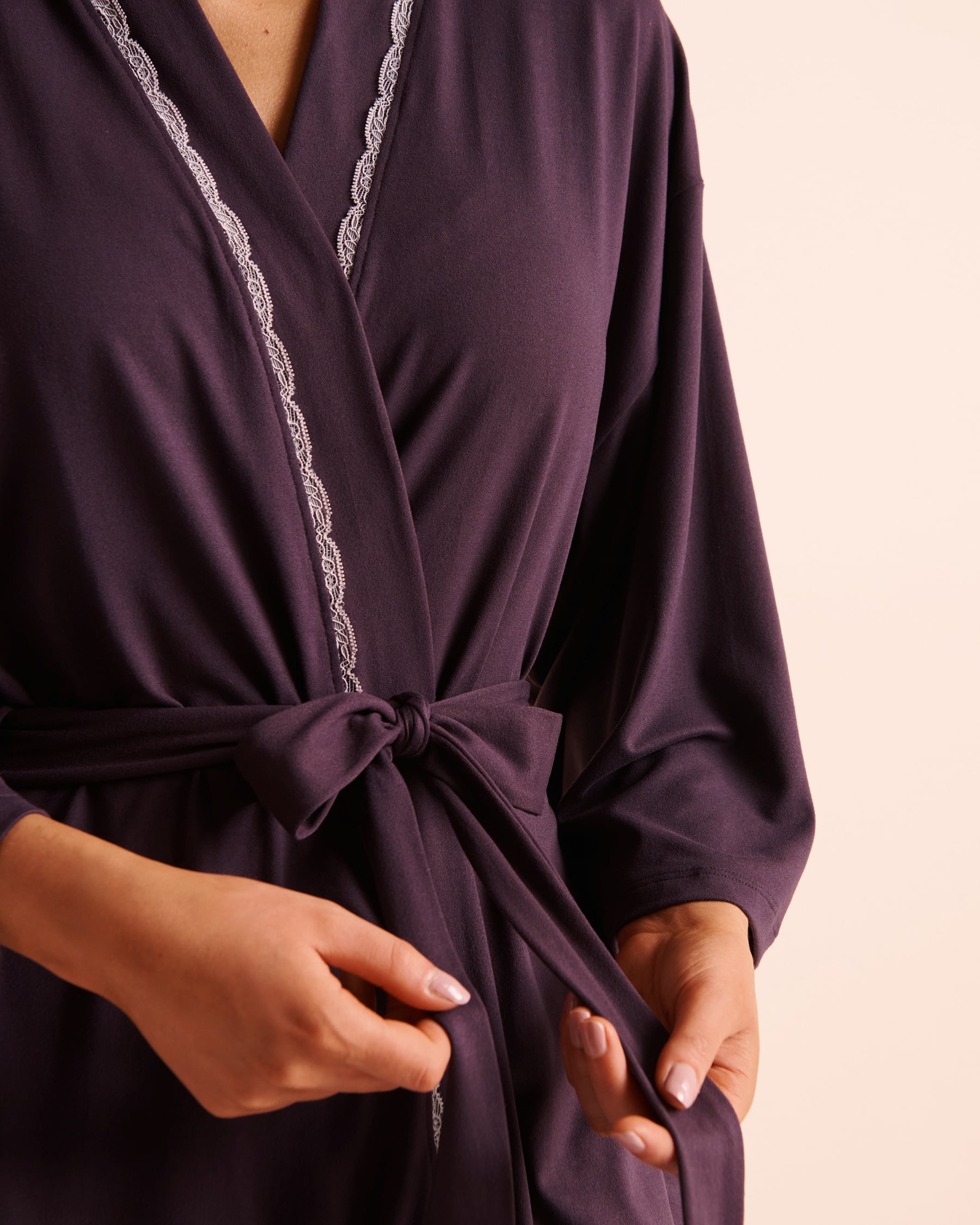 LA VIE EN ROSE Lace-Trim Super Soft Kimono Dark Plum 40600235 - View3