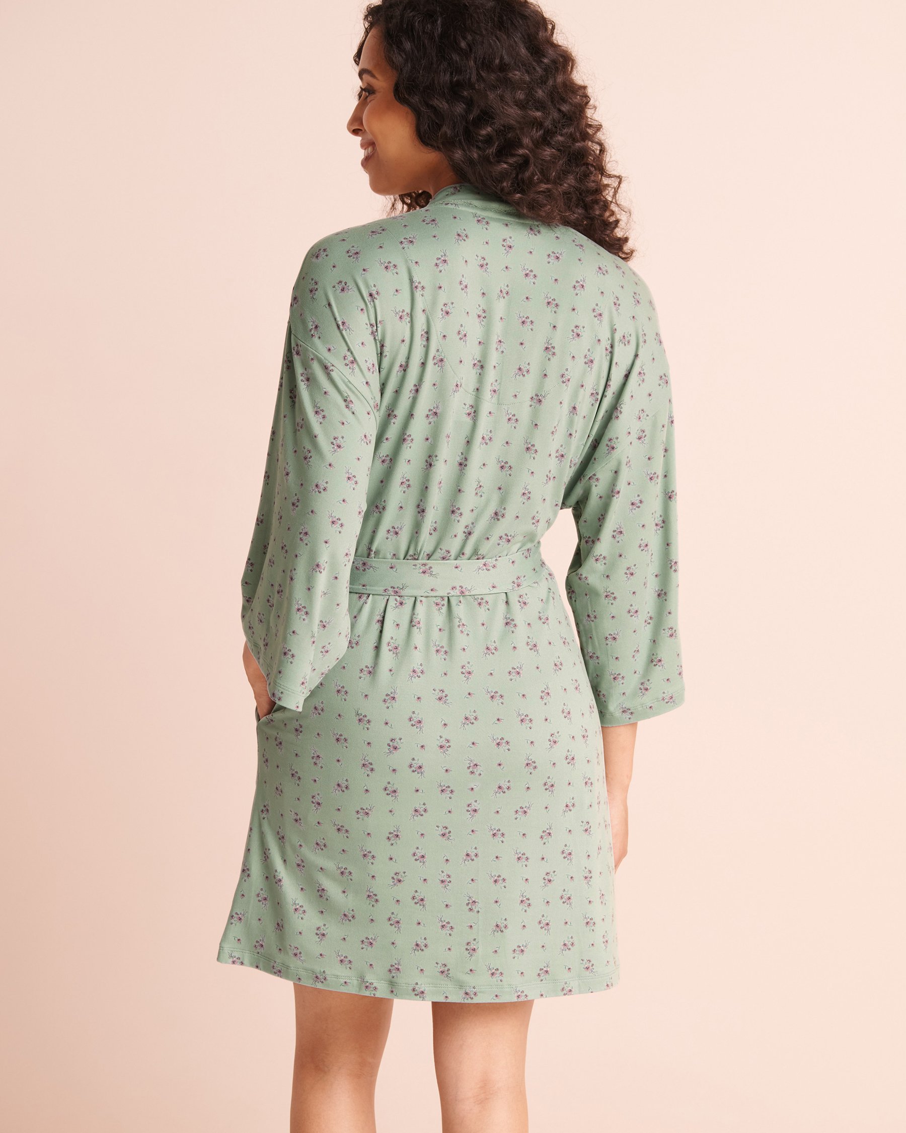 LA VIE EN ROSE Floral Bouquet Print Lace-Trim Super Soft Kimono Floral Bouquet 40600235 - View2