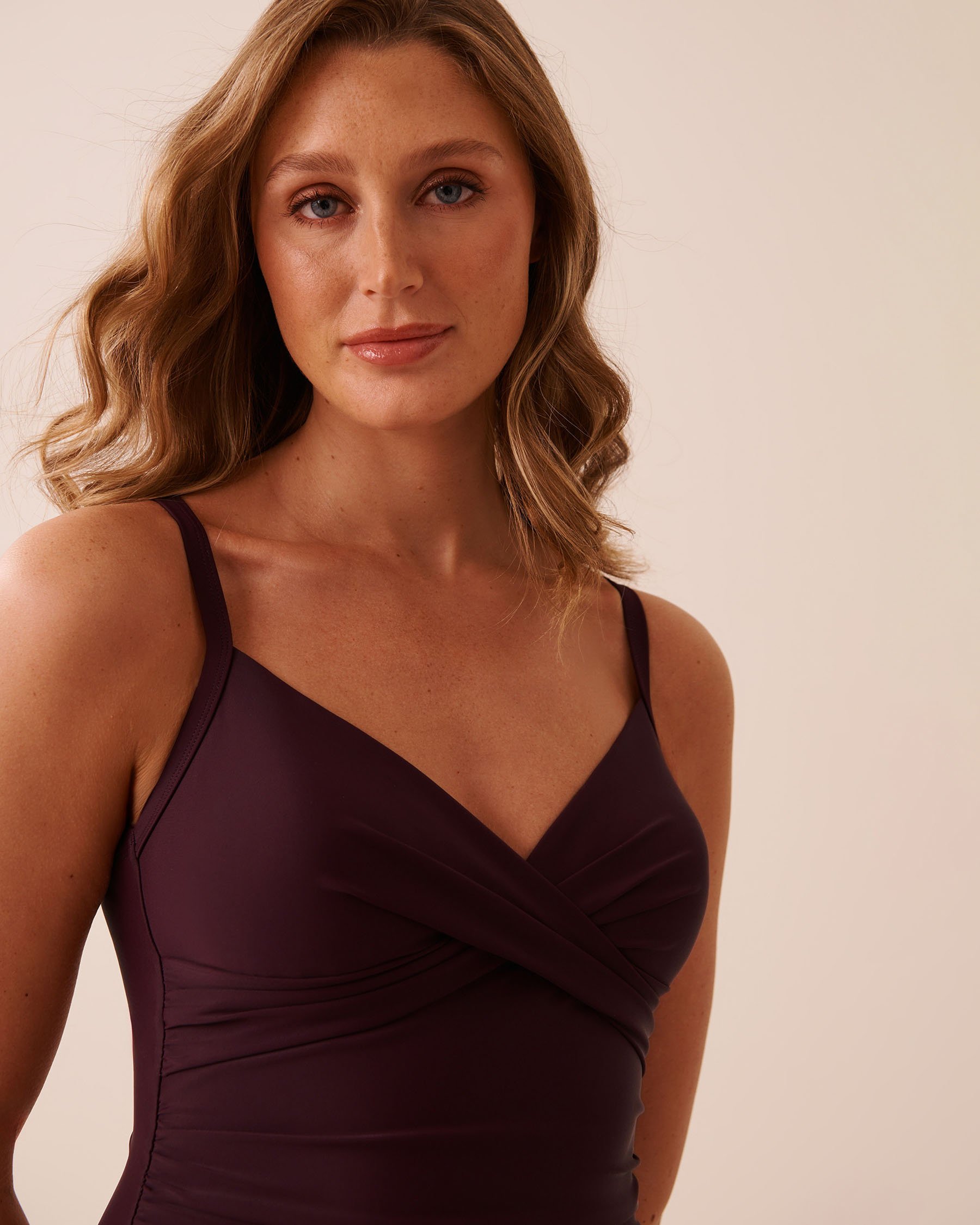 LA VIE EN ROSE AQUA Maillot une-pièce croisé BERRY BURGUNDY Bourgogne 70400237 - View3