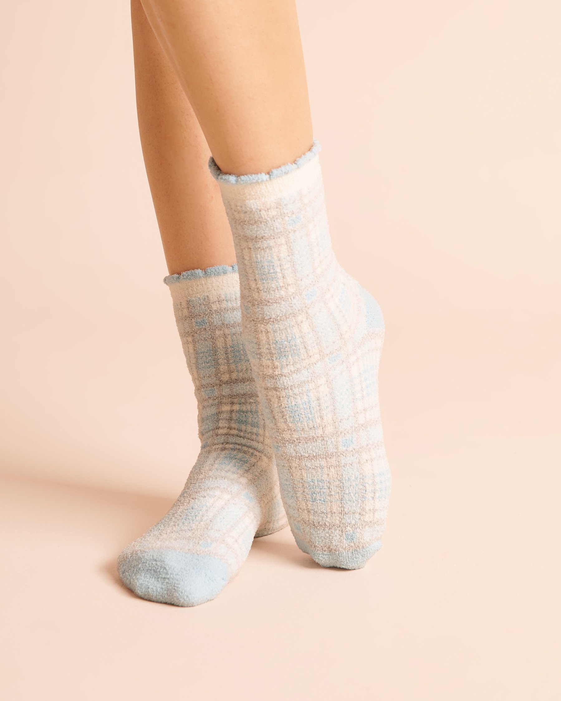 LA VIE EN ROSE Chenille Plaid Crew Socks Light Blue/Plaid 40700506 - View1