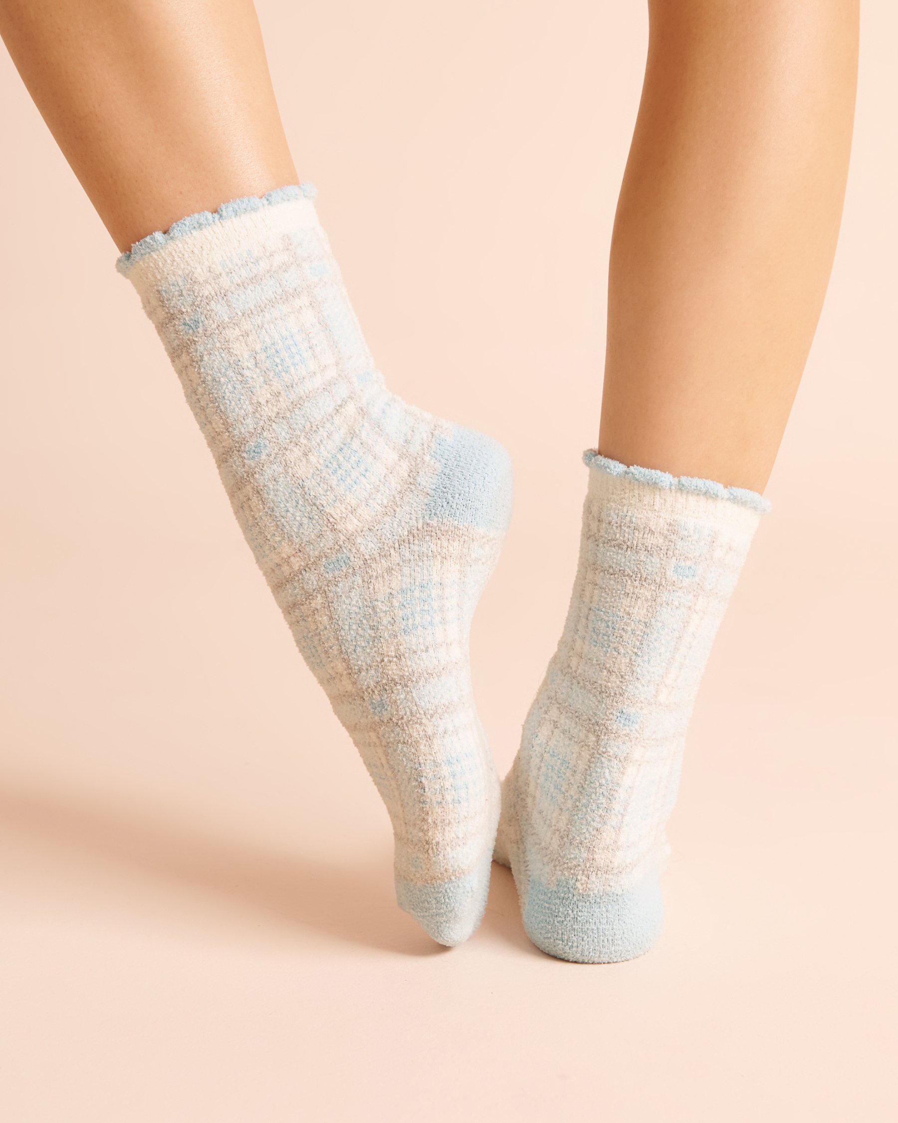 LA VIE EN ROSE Chenille Plaid Crew Socks Light Blue/Plaid 40700506 - View2