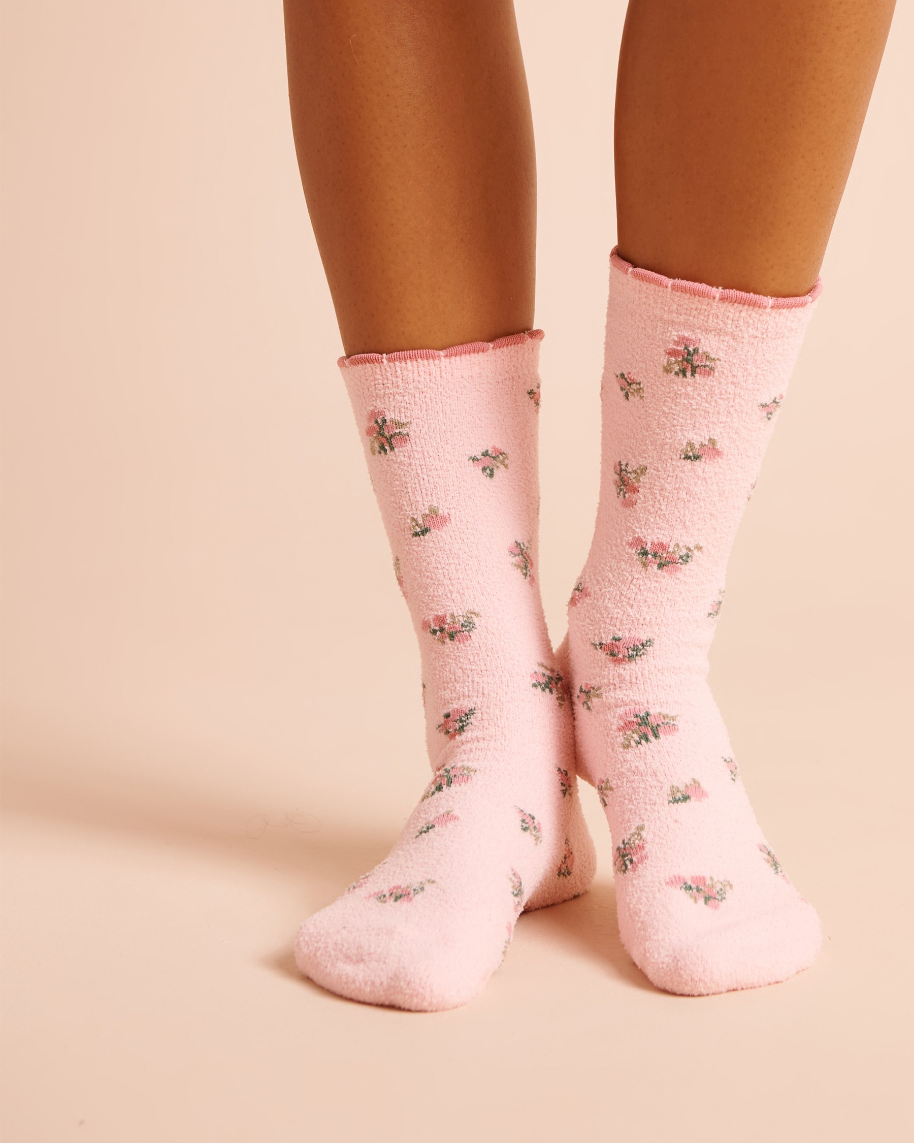 LA VIE EN ROSE Chenille Ditsy Floral Crew Socks Pink/Ditsy Floral 40700506 - View1