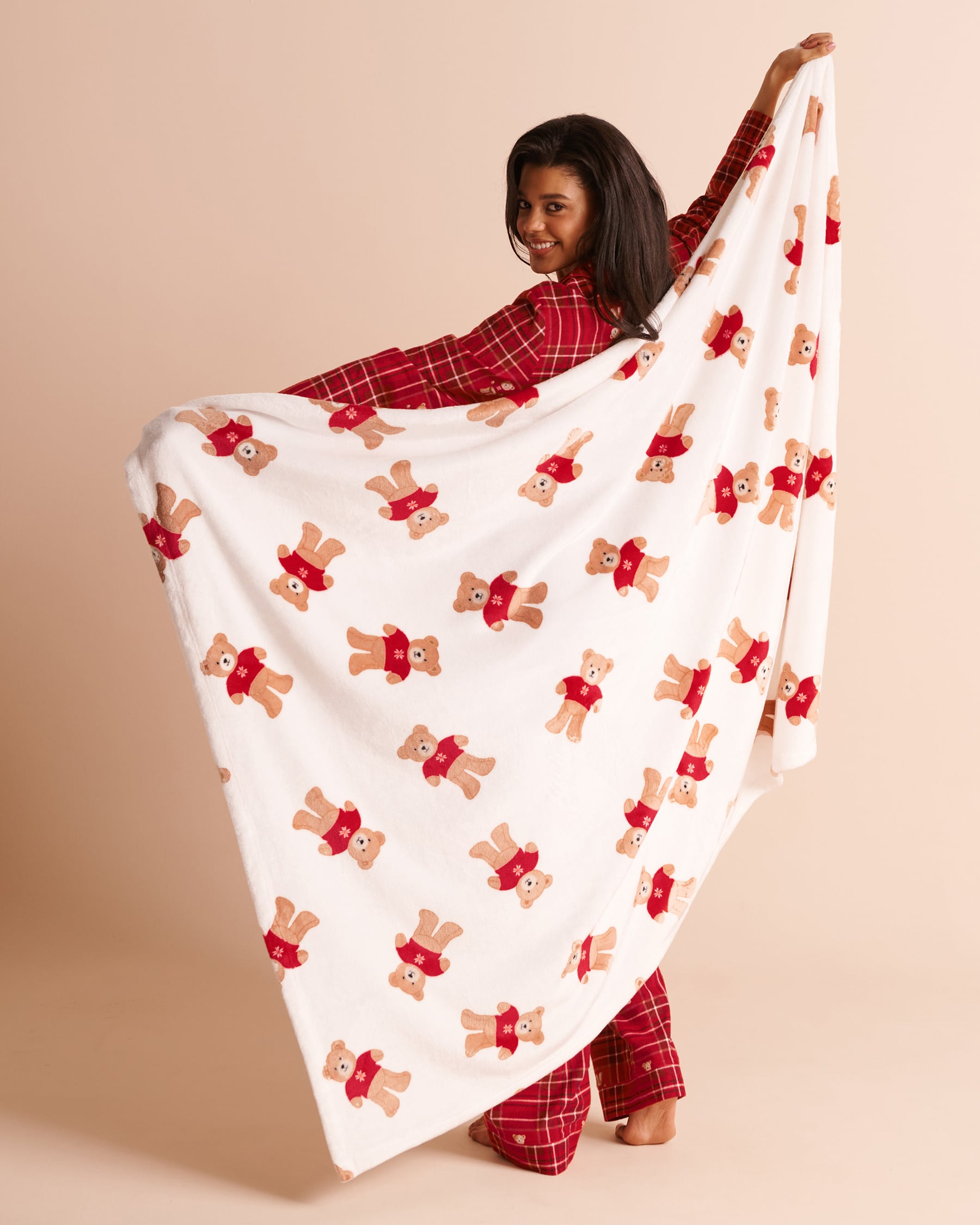 LA VIE EN ROSE Teddy Bear Print Soft Plush Blanket White/Teddy Bear 40700519 - View2