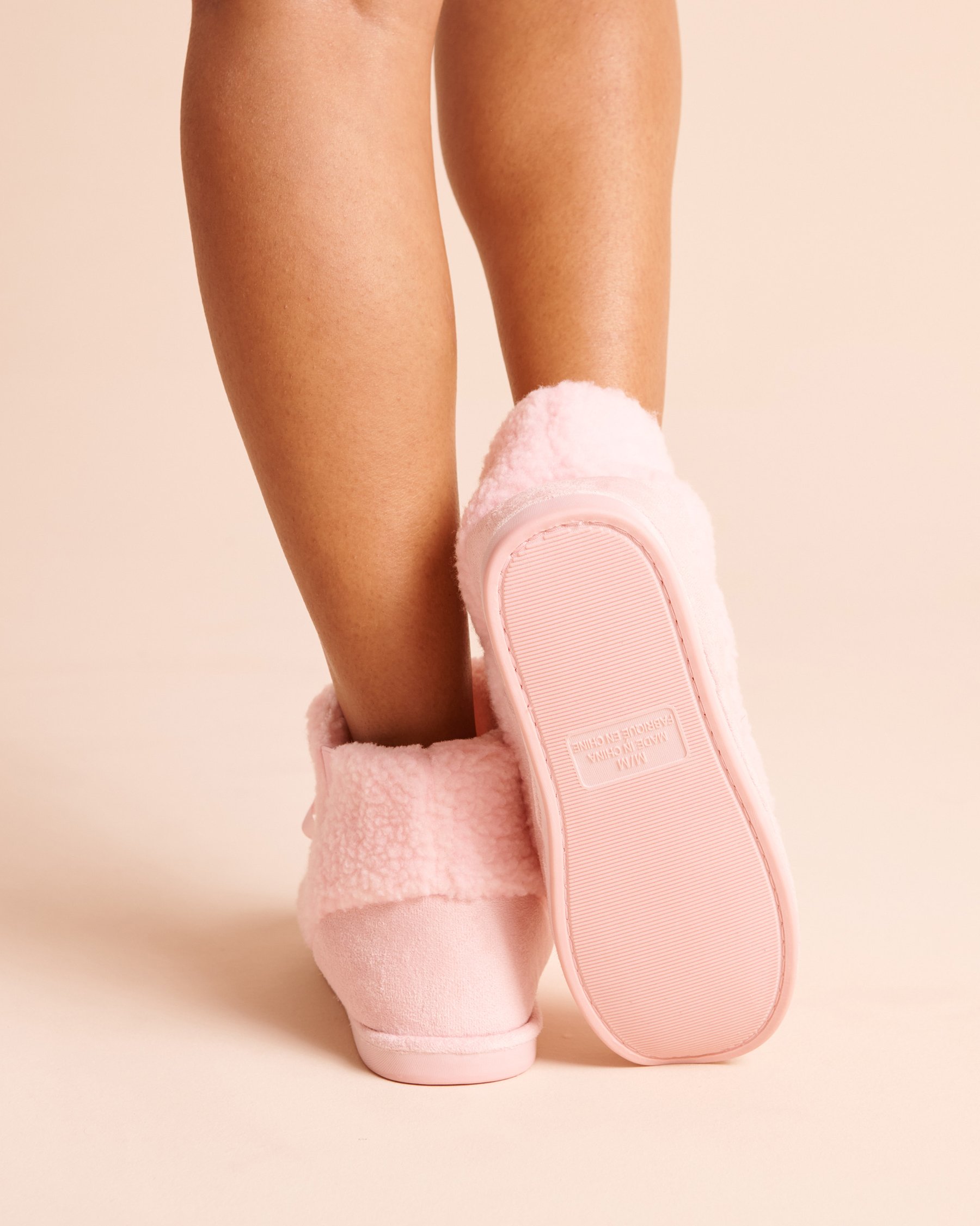LA VIE EN ROSE Pompom Sherpa Bootie Slippers Light Pink 40700518 - View2