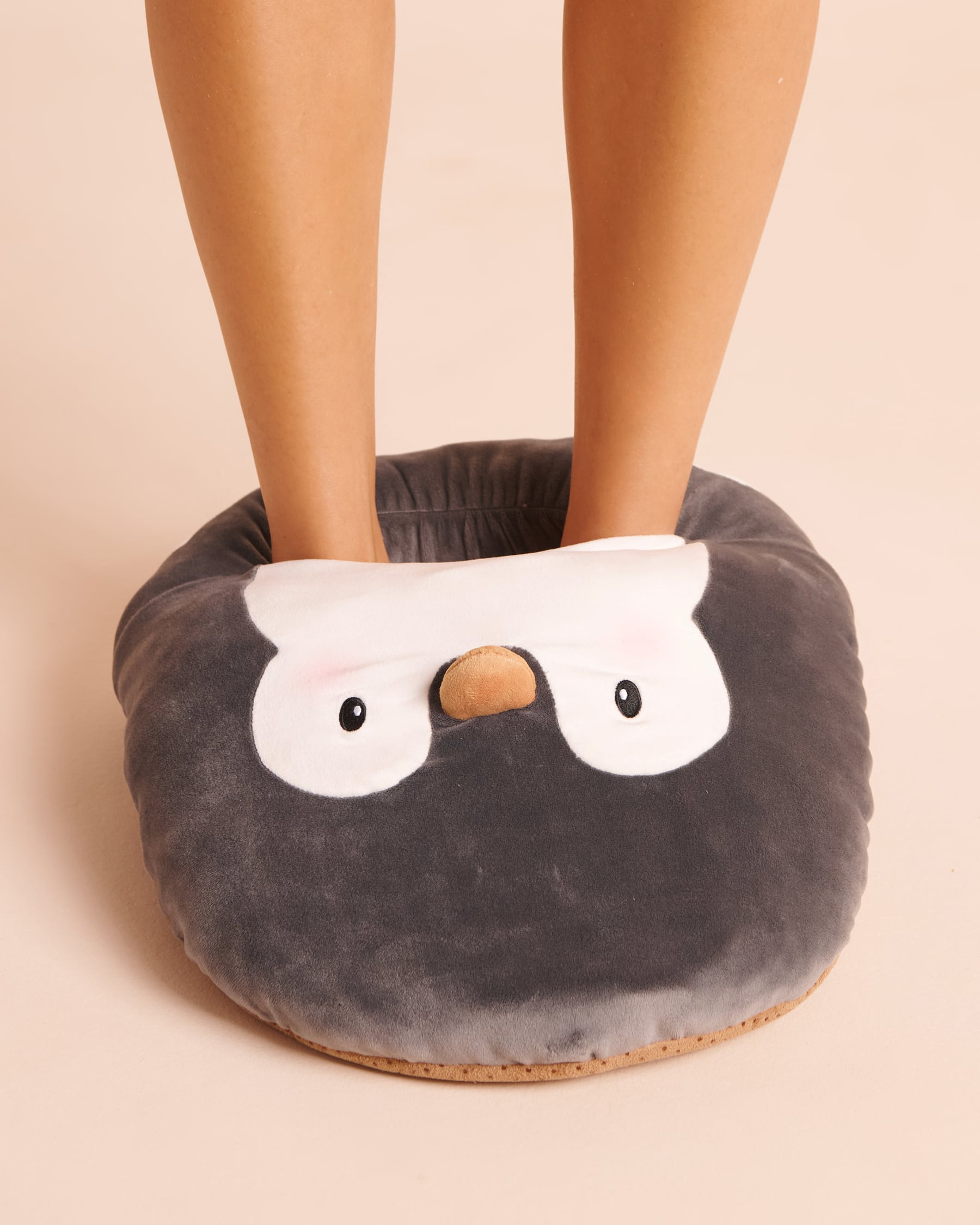 LA VIE EN ROSE Penguin Foot Warmer Penguin 40700529 - View1