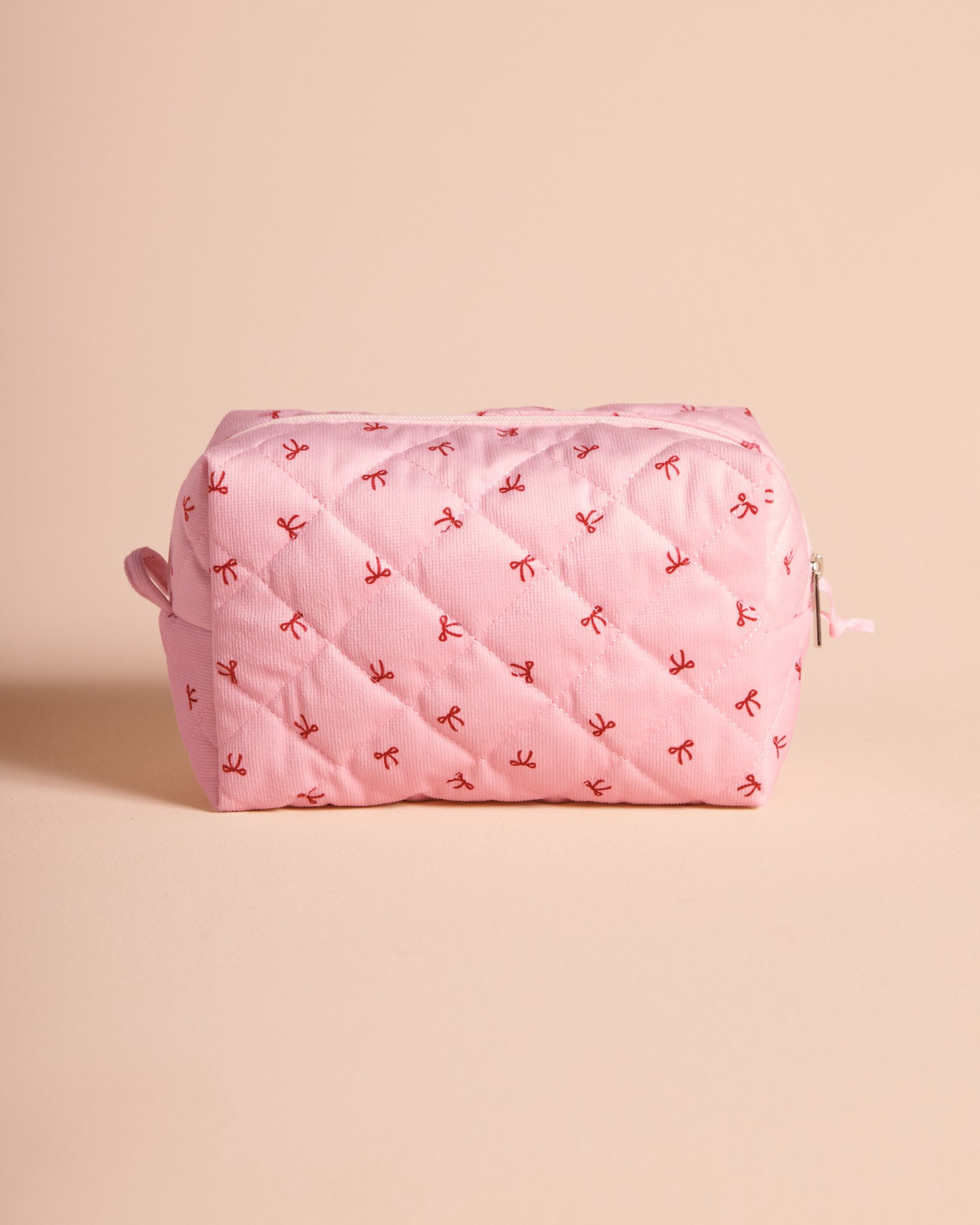 LA VIE EN ROSE Quilted Cosmetic Bag Pink/Bows 40700526 - View1