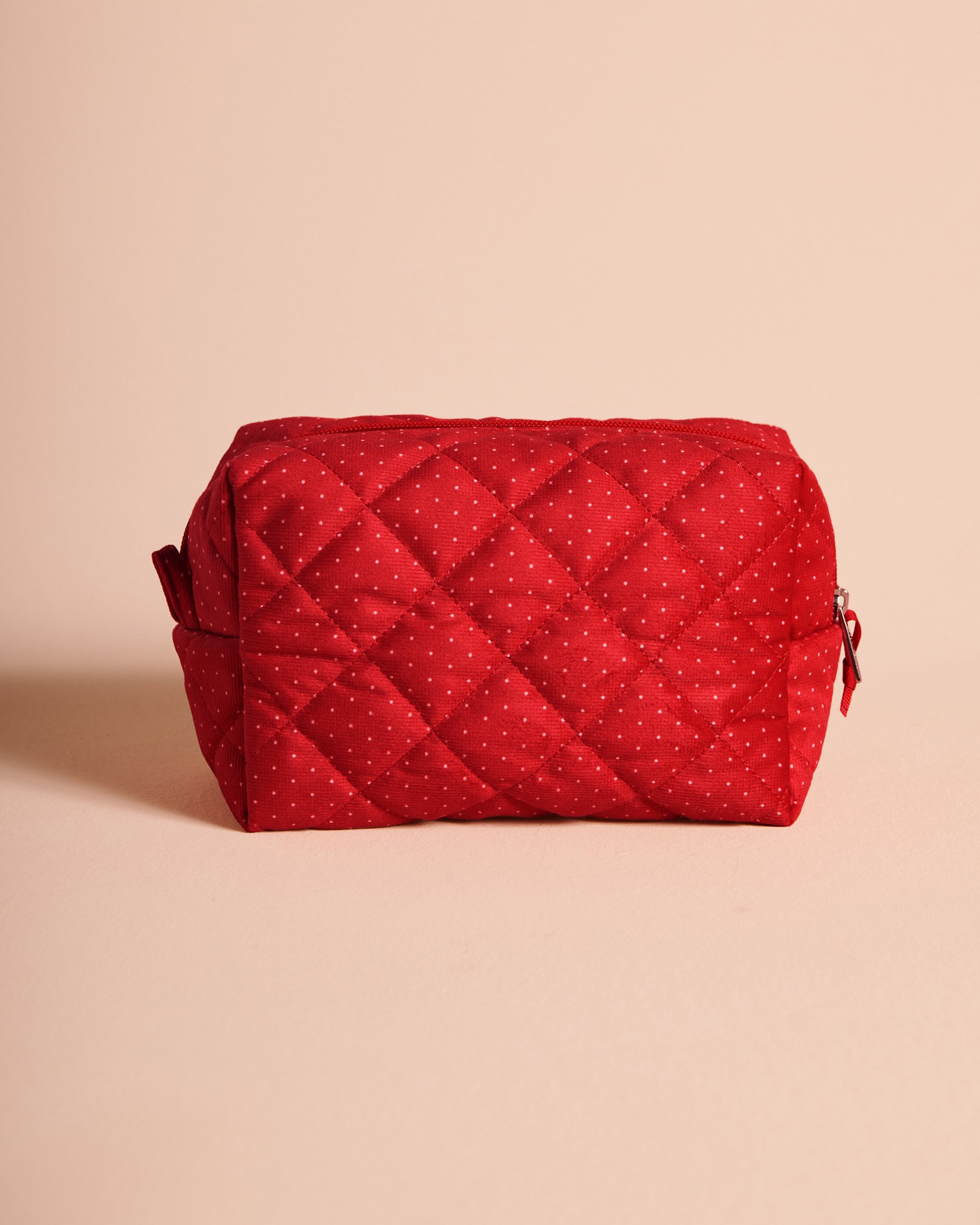 LA VIE EN ROSE Quilted Cosmetic Bag Red/Dots 40700526 - View1