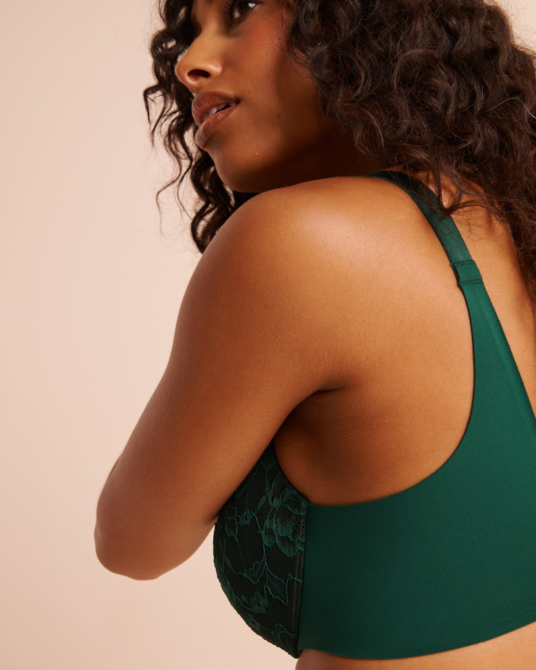 LA VIE EN ROSE Lightly Lined Sleek Back Bra Fir Green 10200650 - View4