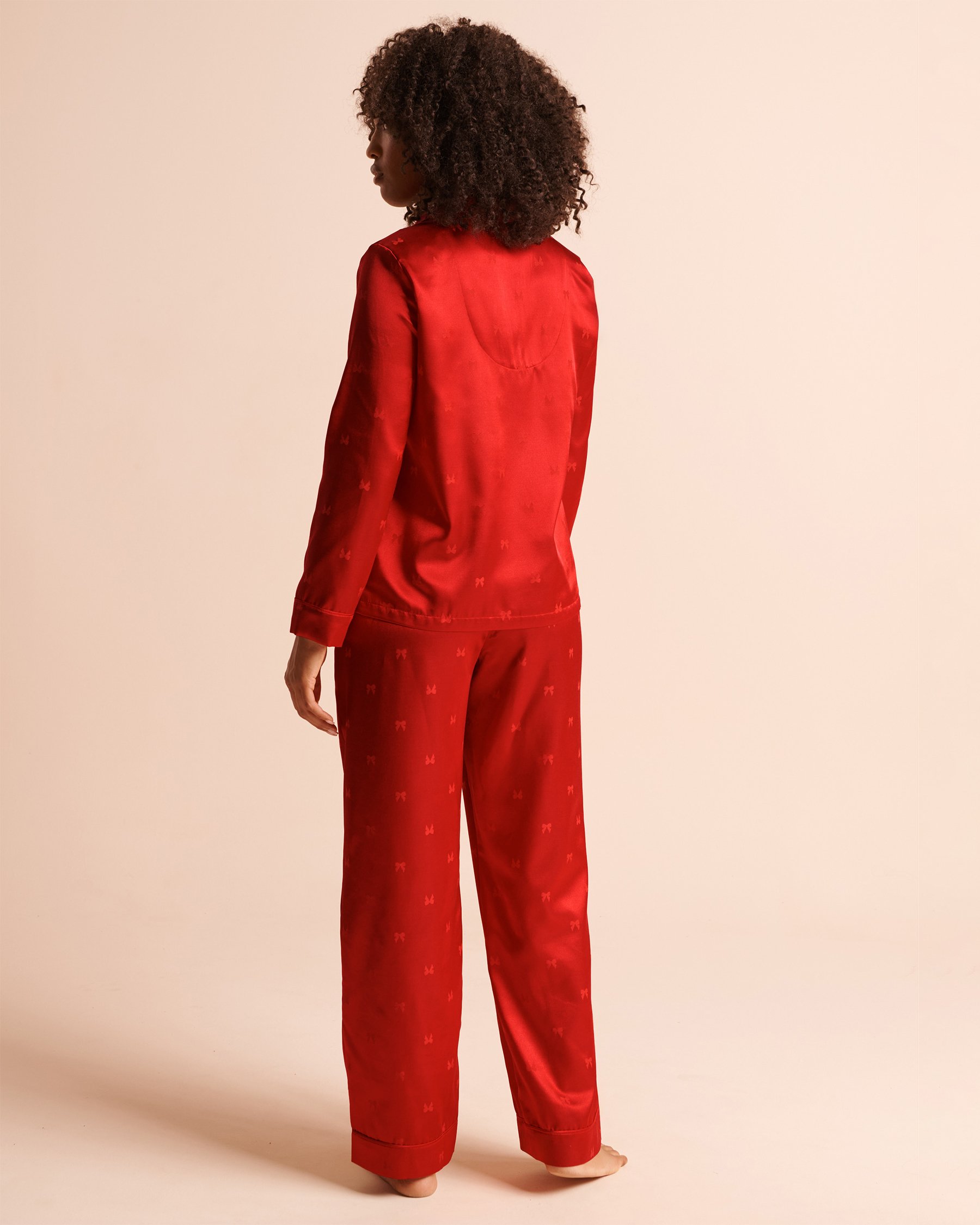 LA VIE EN ROSE Bow Jacquard Long Sleeve Satin Pajama Set Candy Cane Red 60400085 - View2