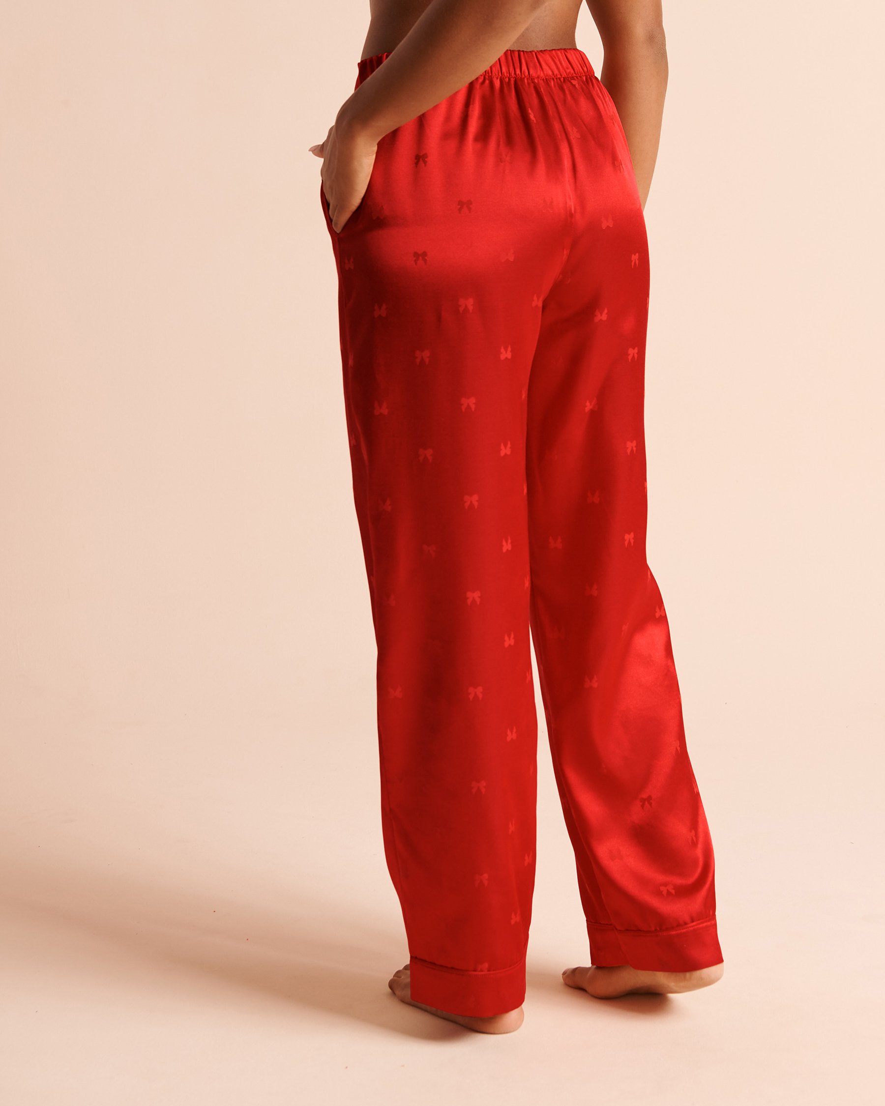 LA VIE EN ROSE Bow Jacquard Long Sleeve Satin Pajama Set Candy Cane Red 60400085 - View5
