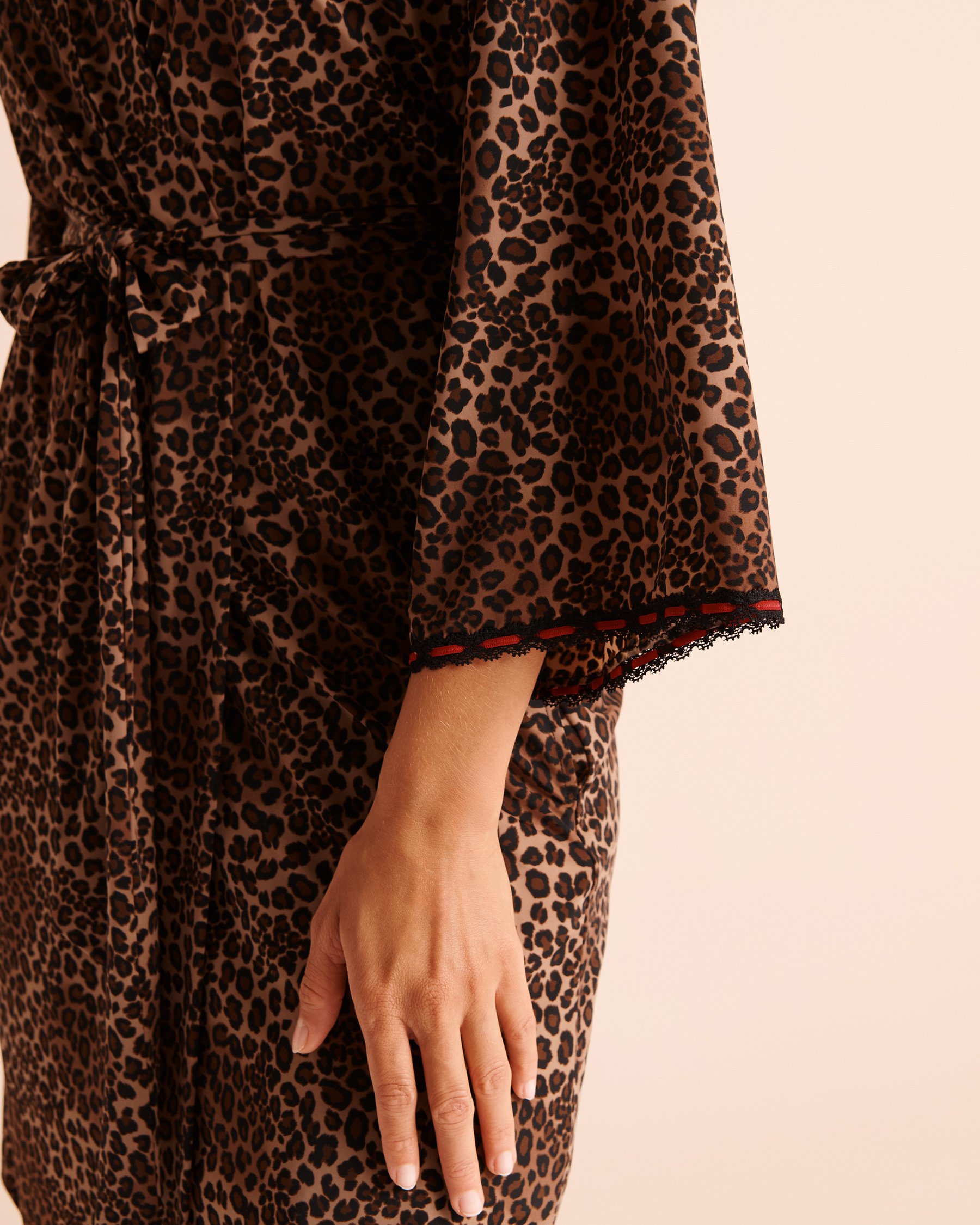LA VIE EN ROSE Leopard Print Lace Trim Kimono Leopard 60600130 - View3