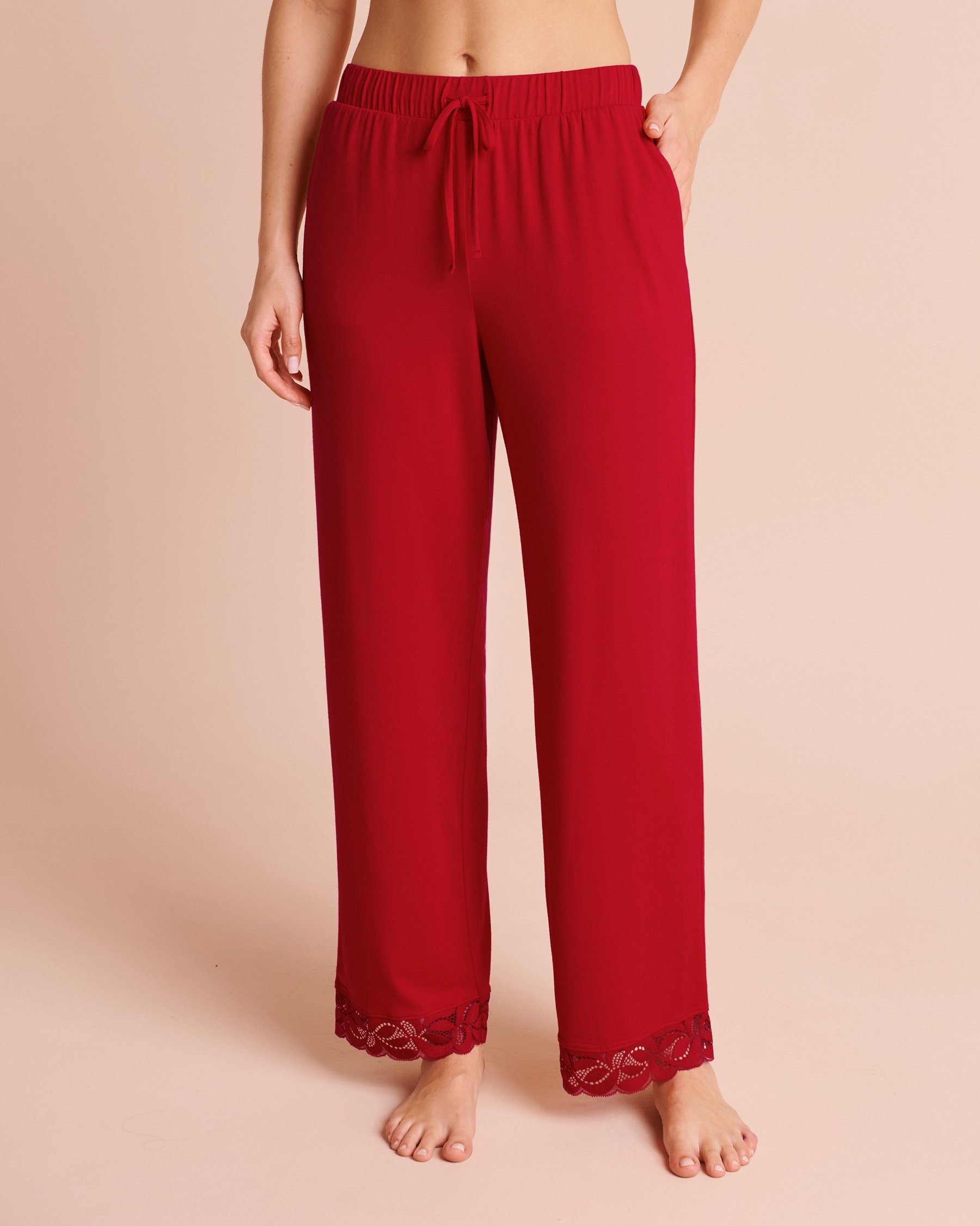 LA VIE EN ROSE Pantalon en modal à bordures en dentelle Rouge sucre d'orge 60200212 - View1