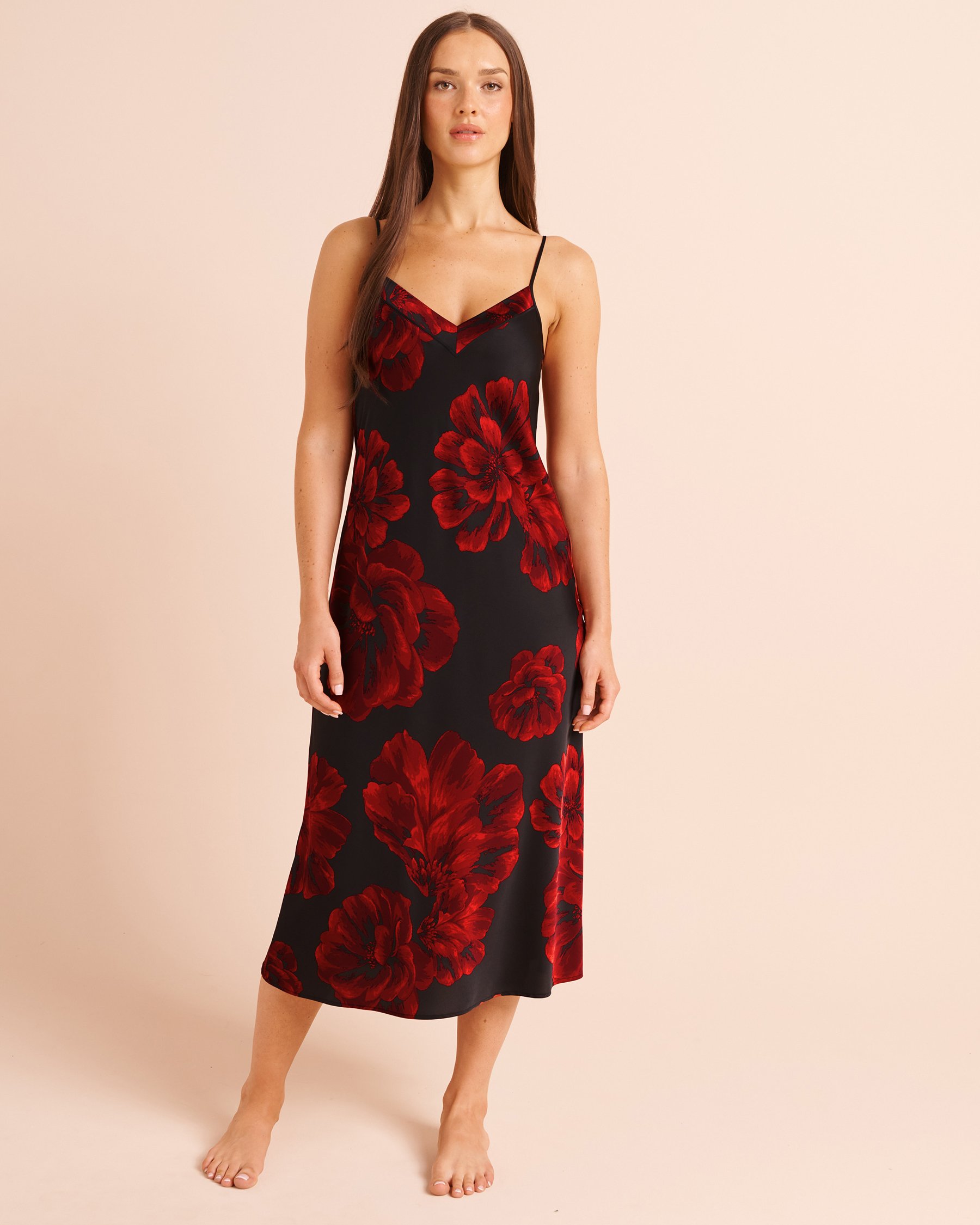 LA VIE EN ROSE Peony Print Long Satin Nightie Black/Red Floral 60500264 - View1
