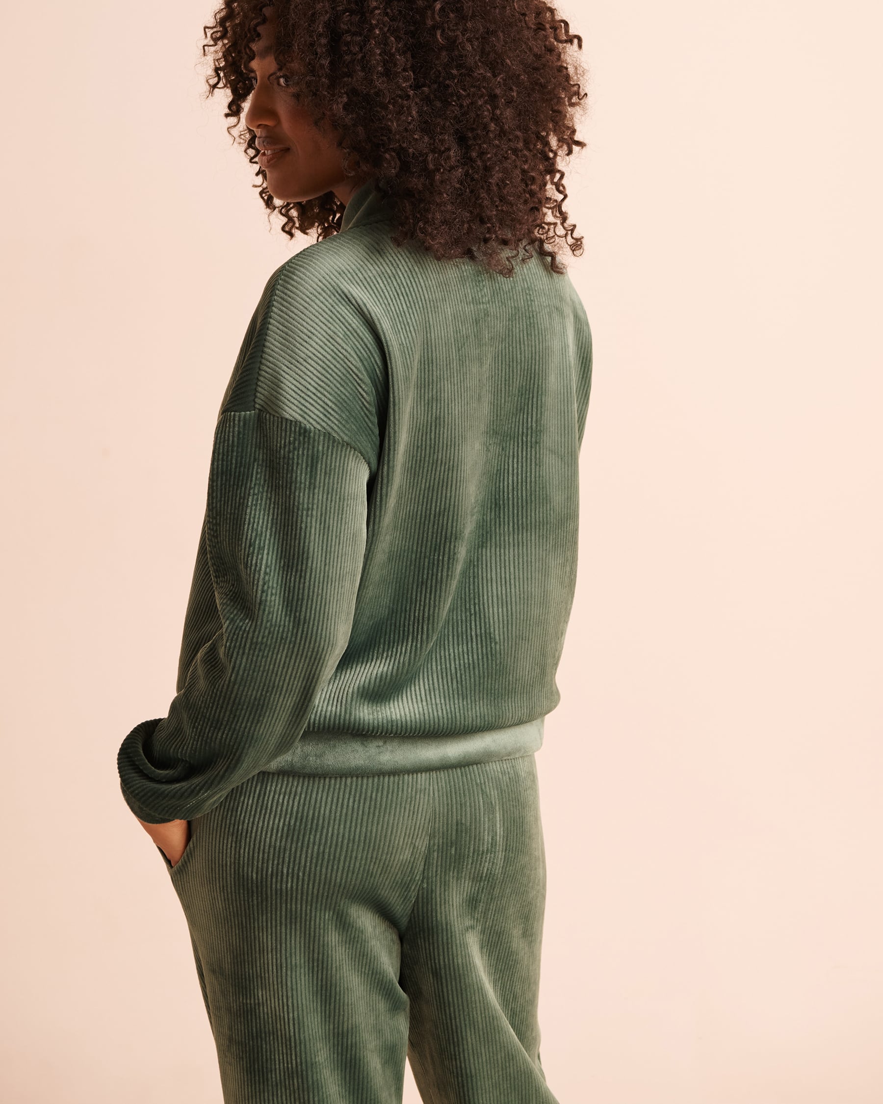 LA VIE EN ROSE Heavy Ribbed Half-zip Sweatshirt Jungle Green 50100150 - View2