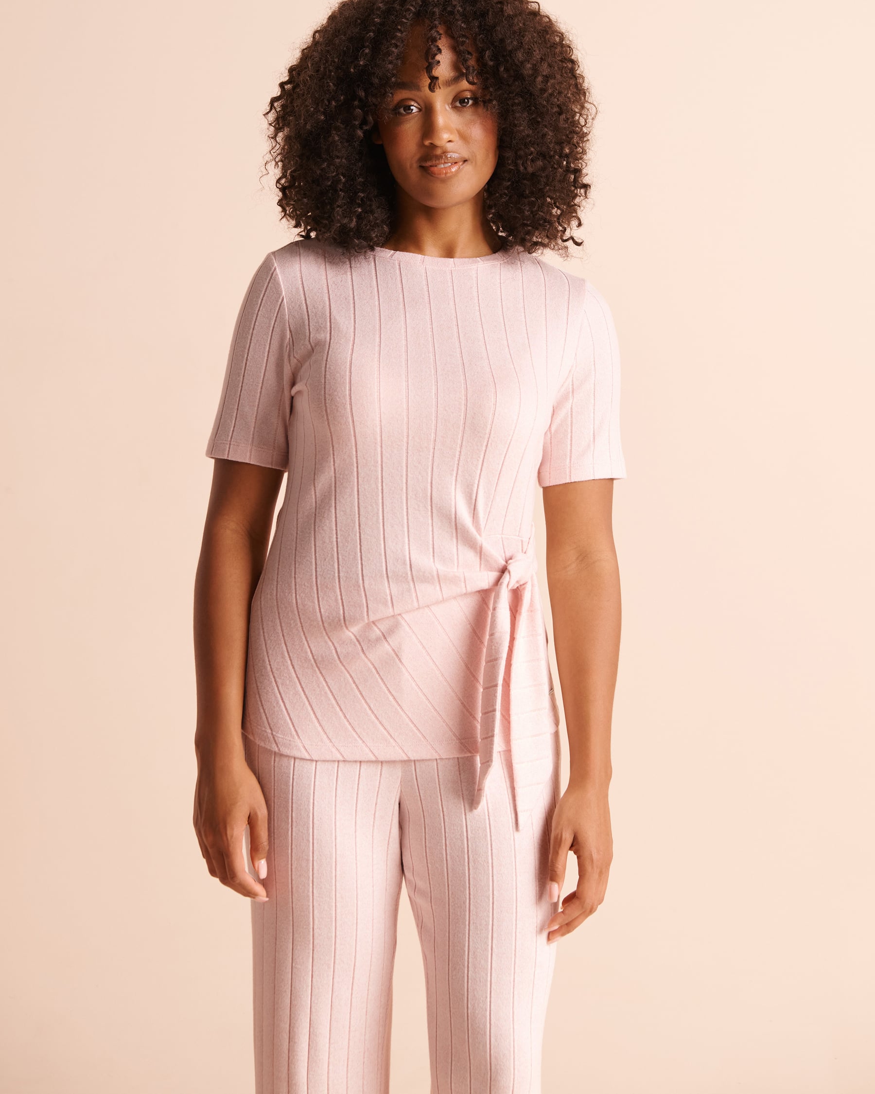 LA VIE EN ROSE T-shirt manches courtes en maille côtelée à nouer sur le côté Rose pâle 50100152 - Voir1
