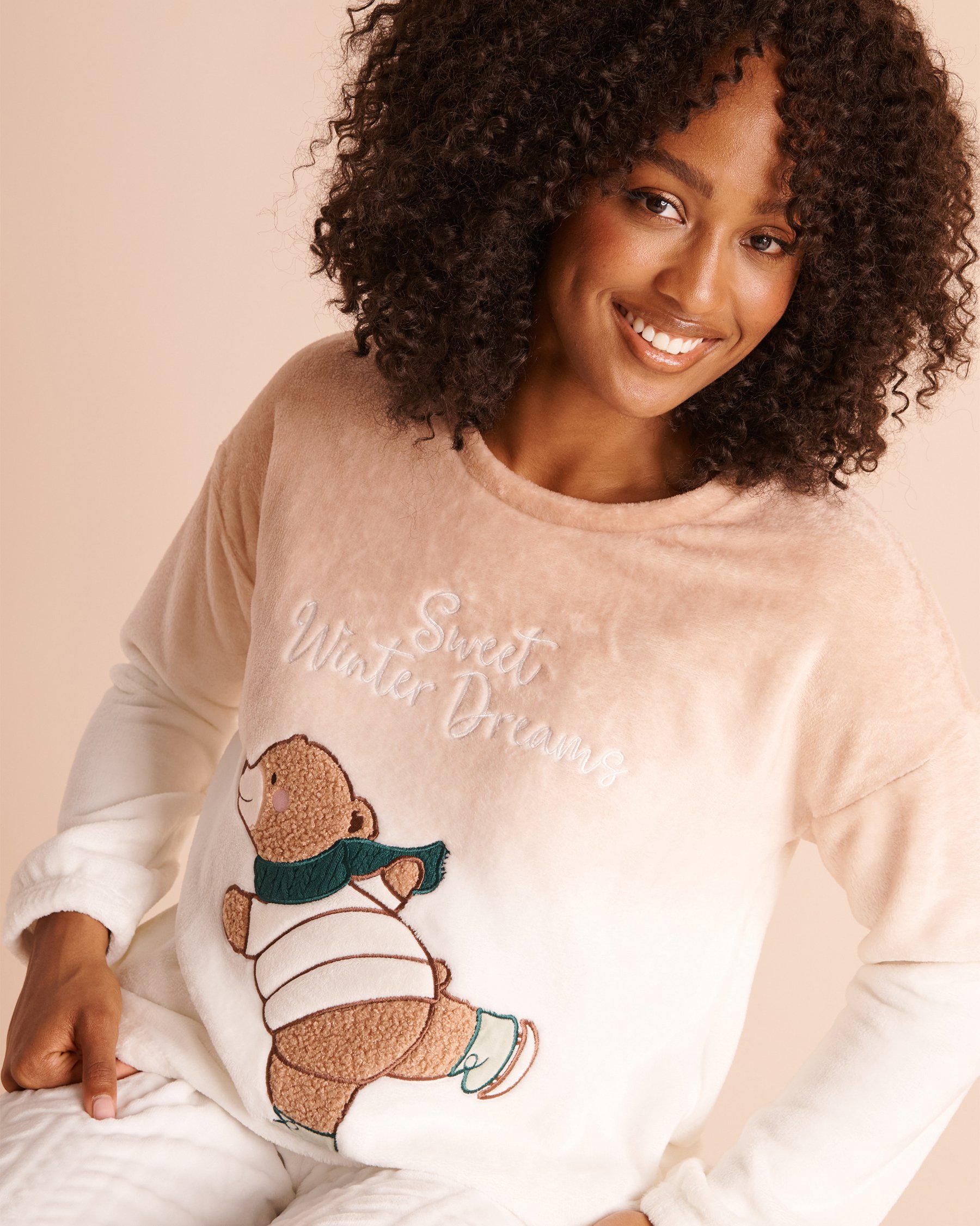 LA VIE EN ROSE Ensemble pyjama en peluche douce broderie ourson Ourson/Tricot 40400109 - View3