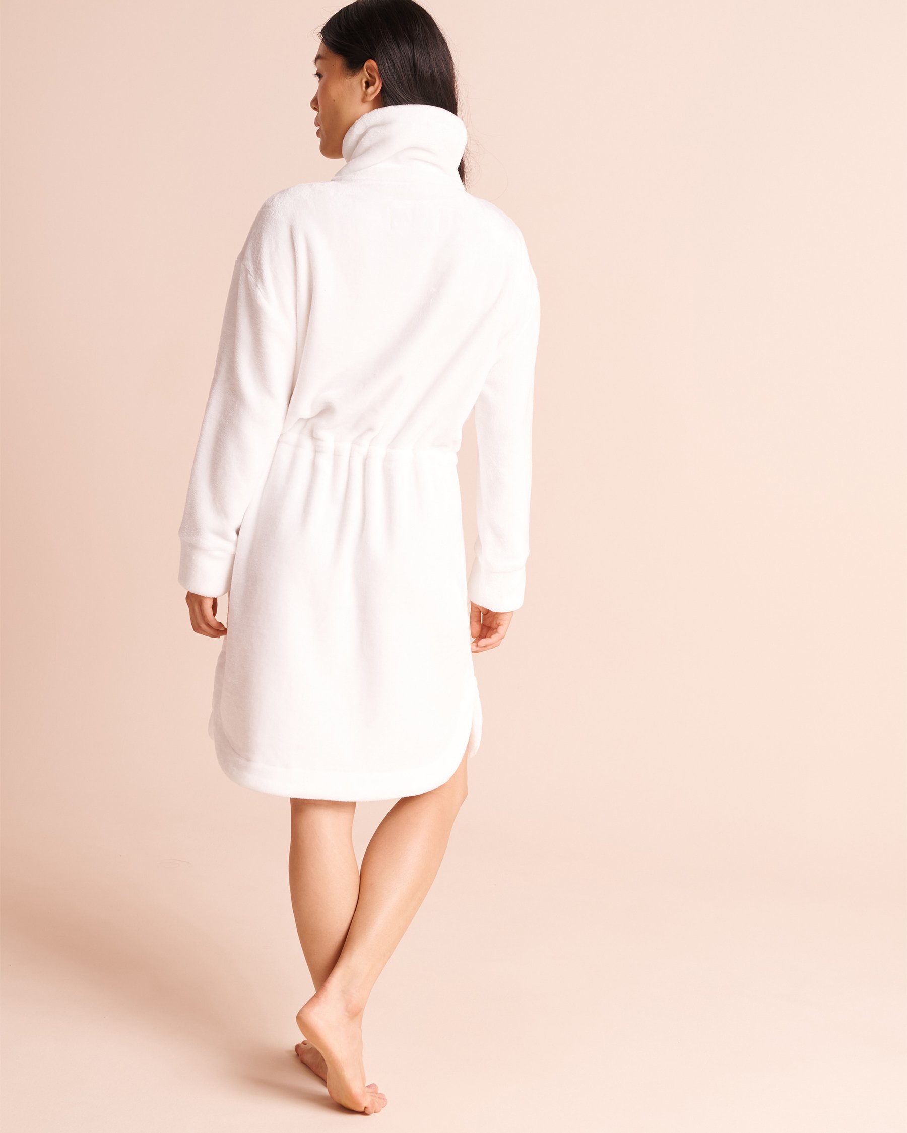 LA VIE EN ROSE Zip-Up Funnel Neck Plush Robe White 40600247 - View5