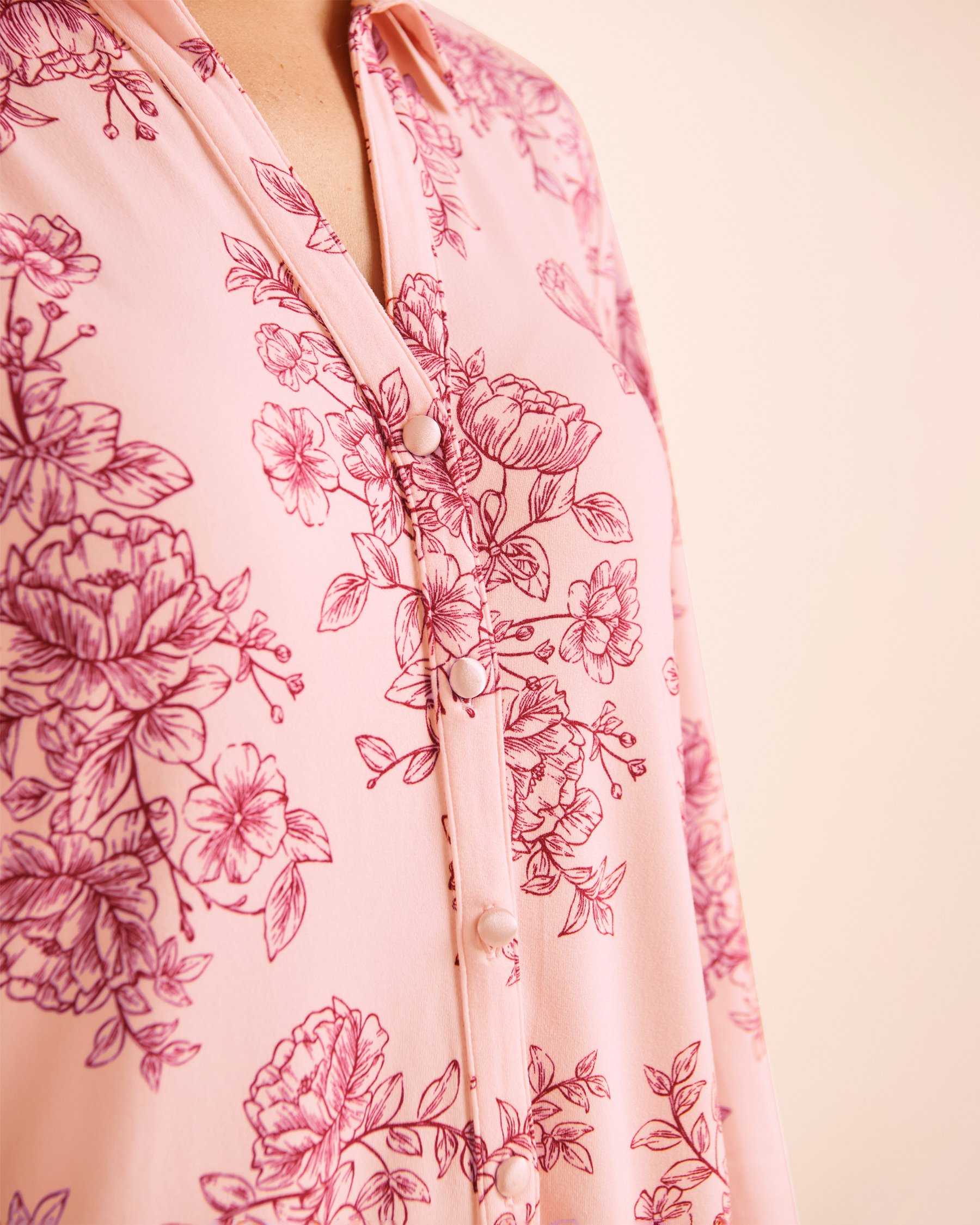 LA VIE EN ROSE Chemise de nuit manches longues ultra douce imprimé floral Bouquet rosé 40500515 - View3
