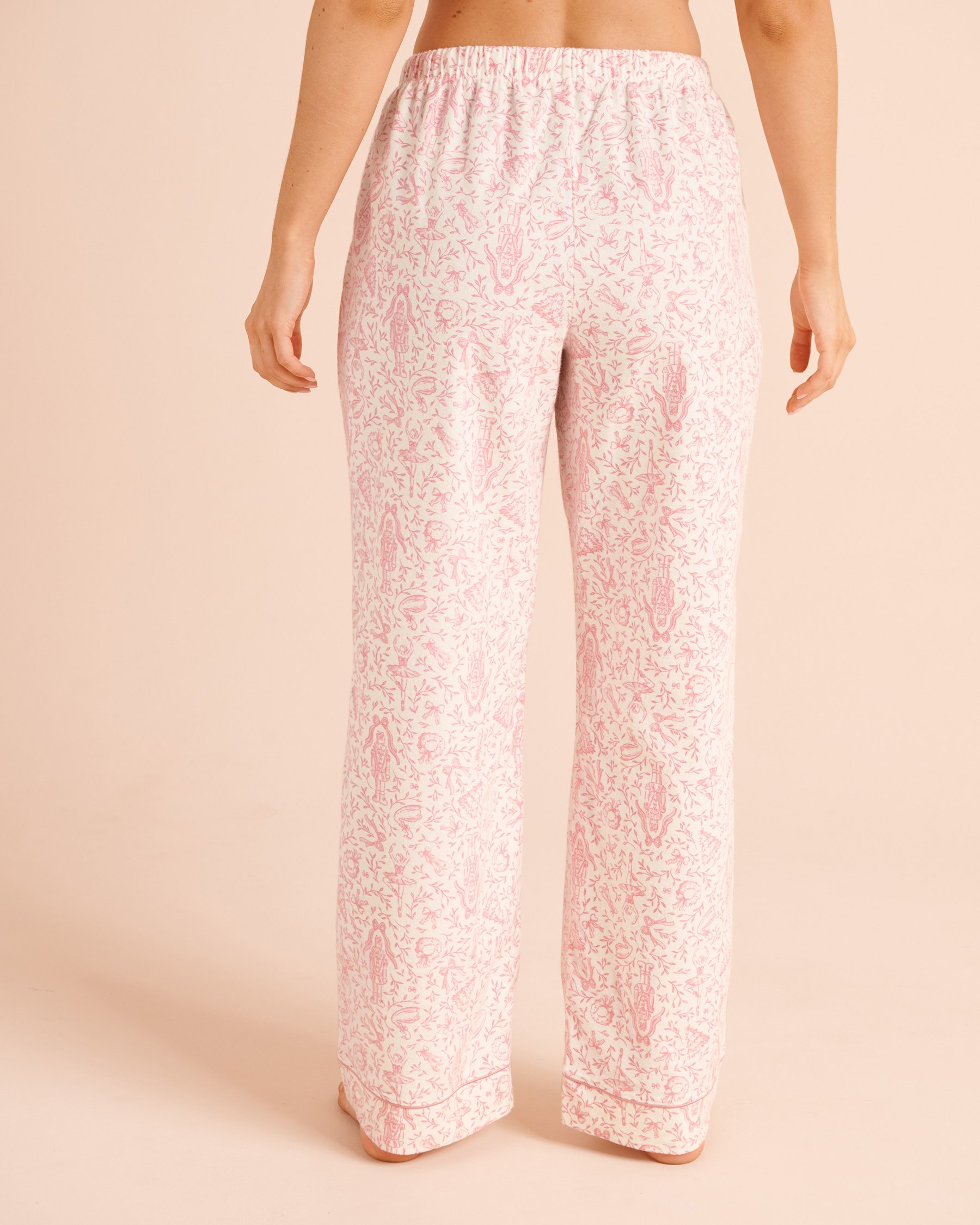 LA VIE EN ROSE Nutcracker Print Flannel Pajama Set Light Pink/Nutcracker 40400103 - View6