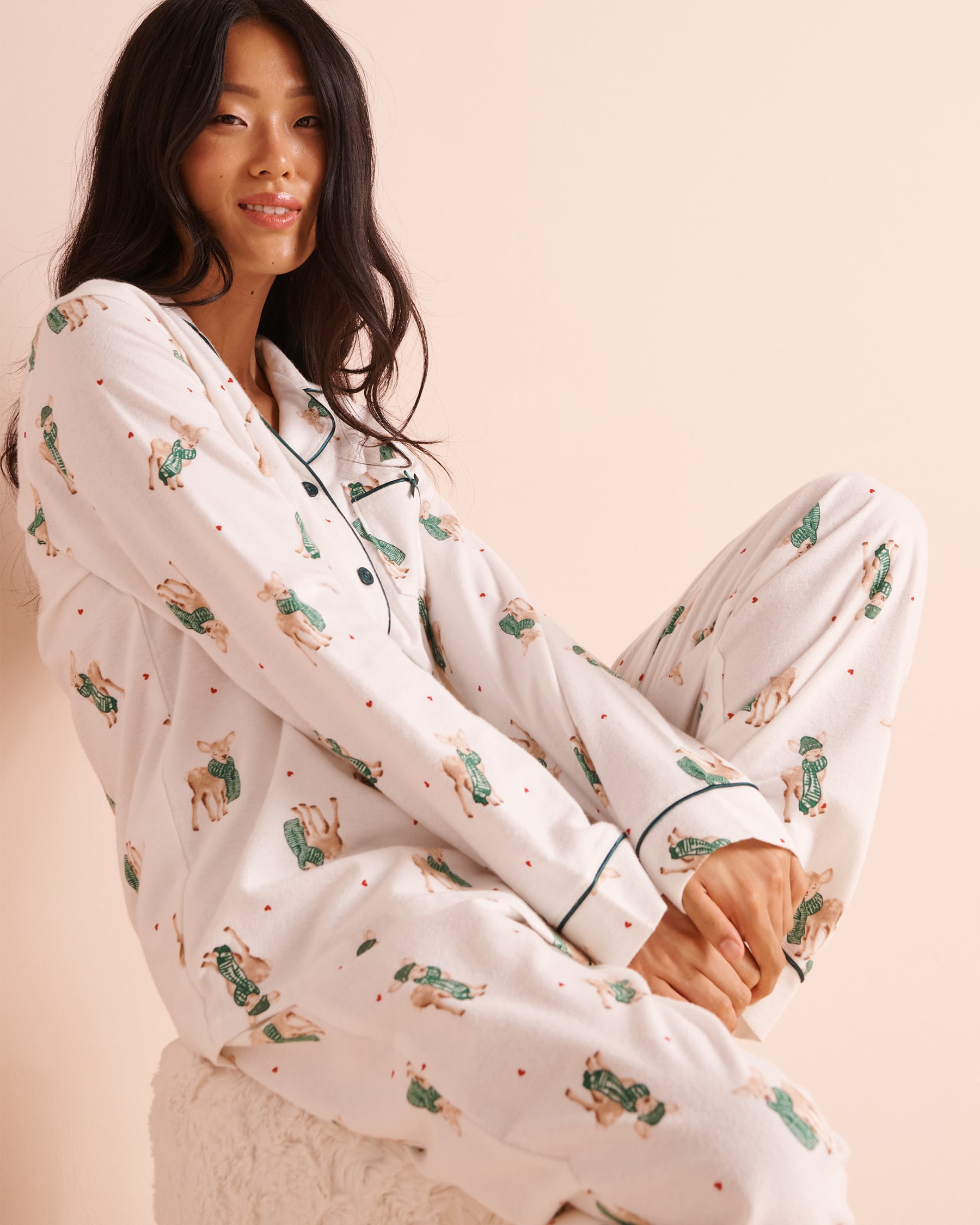 LA VIE EN ROSE Deer Print Flannel Pajama Set White/Deer 40400103 - View3