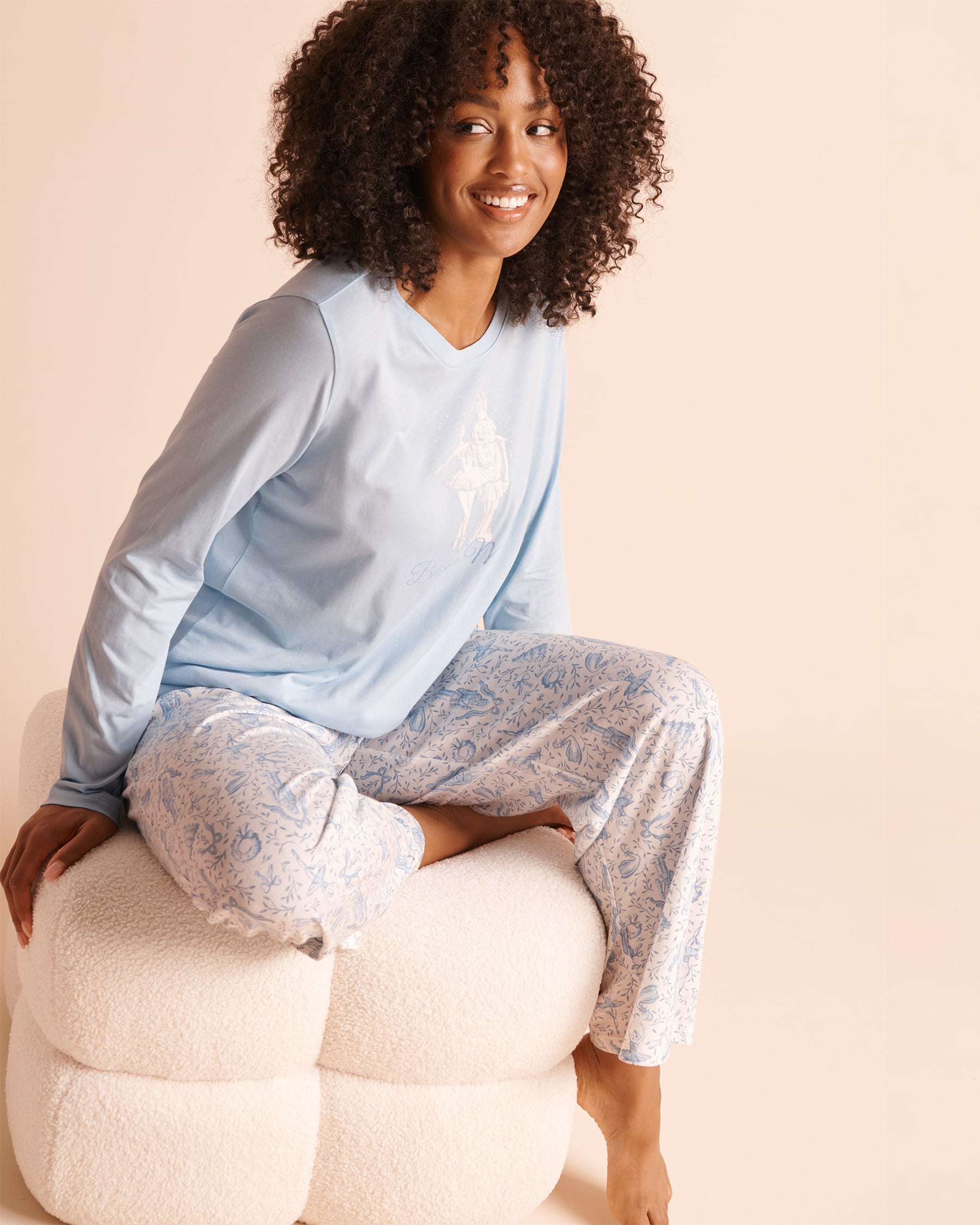 LA VIE EN ROSE Nutcracker Print Cotton Pajama Set Light Blue/Nutcracker 40400102 - View3