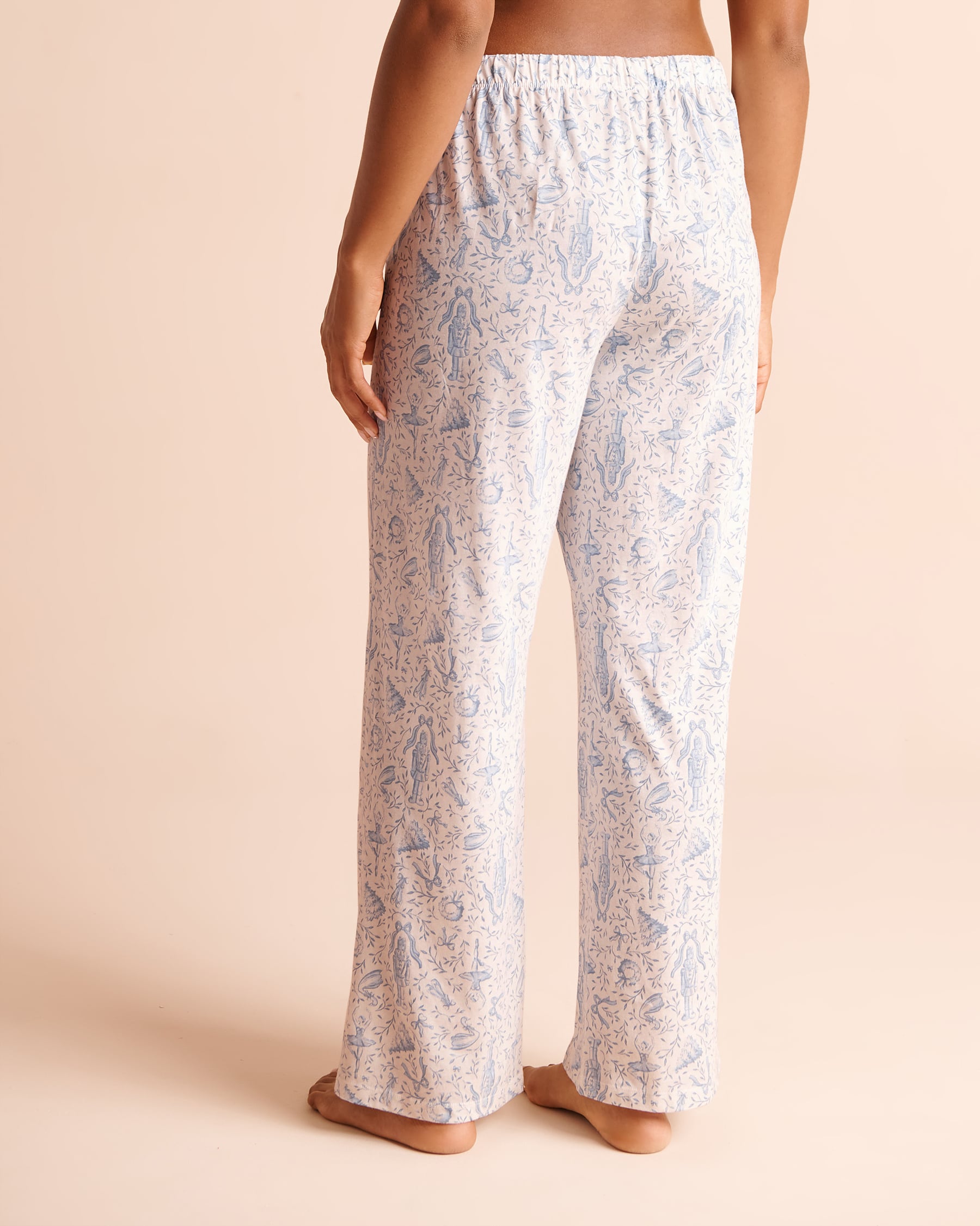 LA VIE EN ROSE Nutcracker Print Cotton Pajama Set Light Blue/Nutcracker 40400102 - View5
