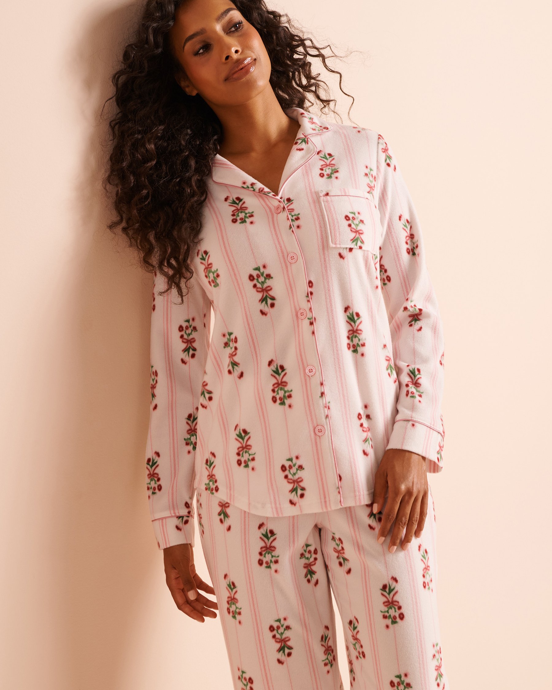 LA VIE EN ROSE Floral Stripe Print Microfleece Pajama Set White/Flowers 40400104 - View3