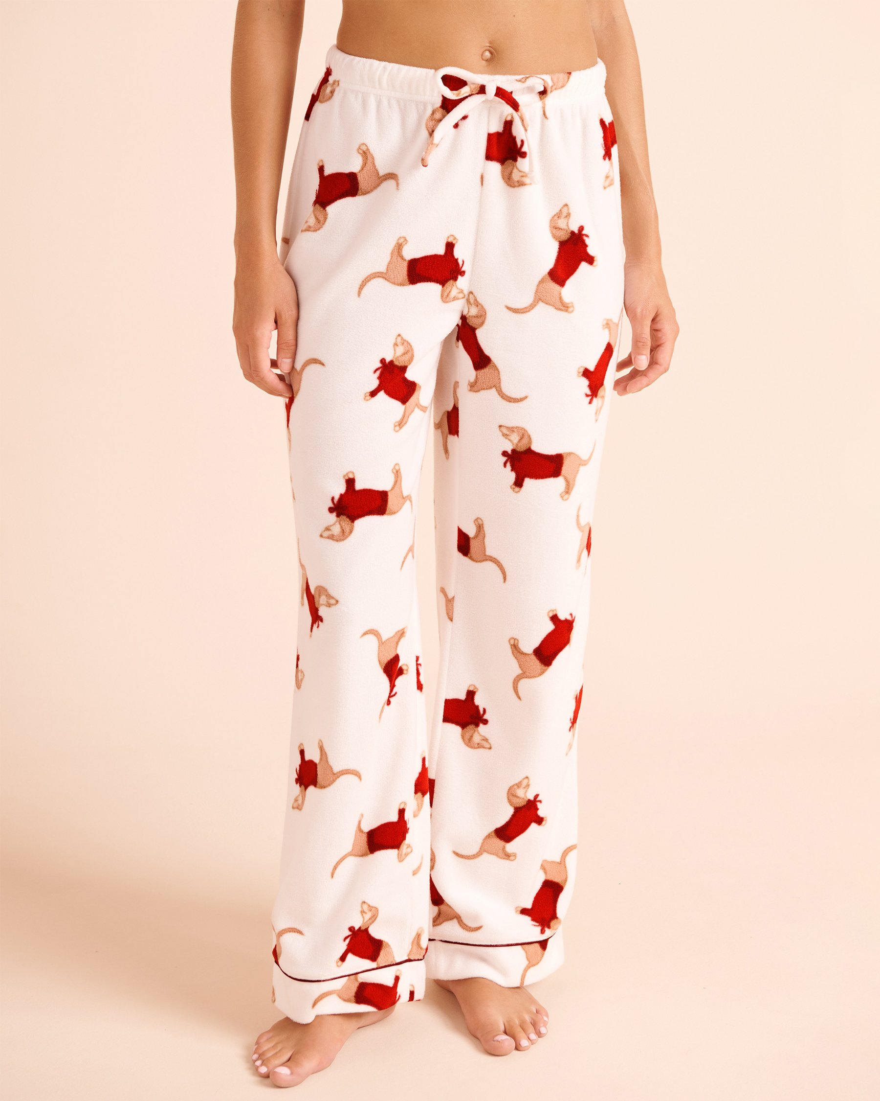 LA VIE EN ROSE Dachshund Print Microfleece Pajama Set White/Dachshund 40400104 - View4