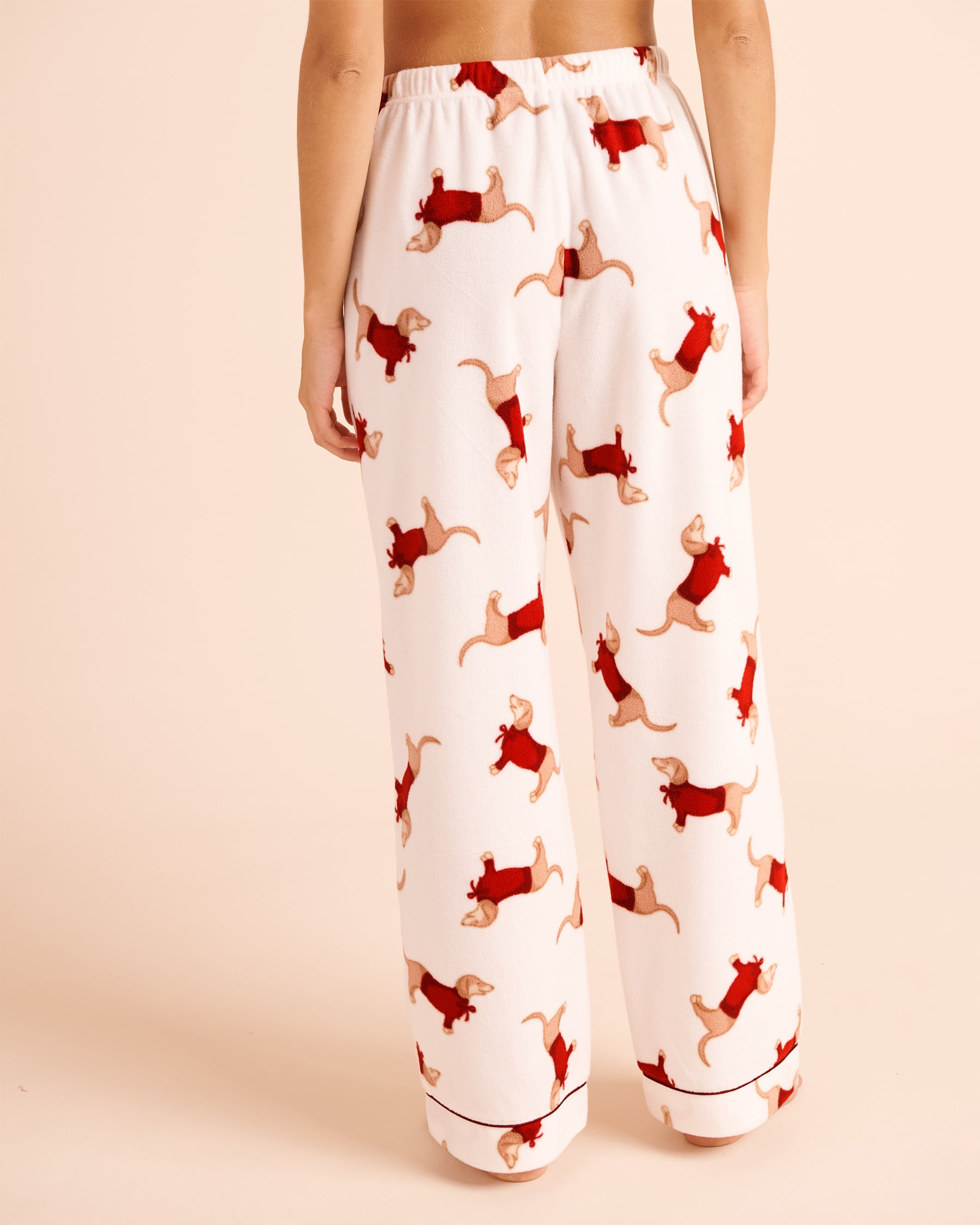 LA VIE EN ROSE Dachshund Print Microfleece Pajama Set White/Dachshund 40400104 - View5