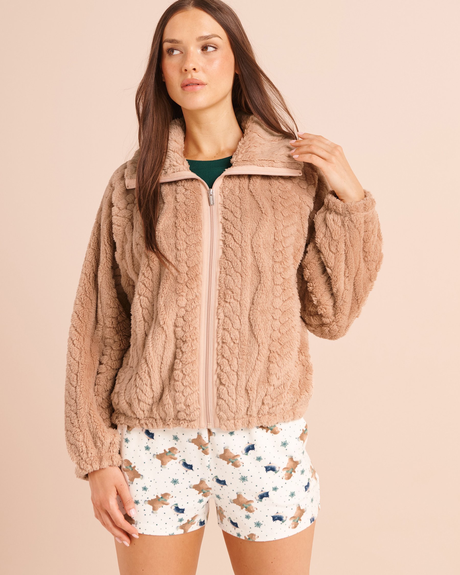 LA VIE EN ROSE Cable Plush Jacquard Zip-Up Sweater Warm Beige 40600237 - View1