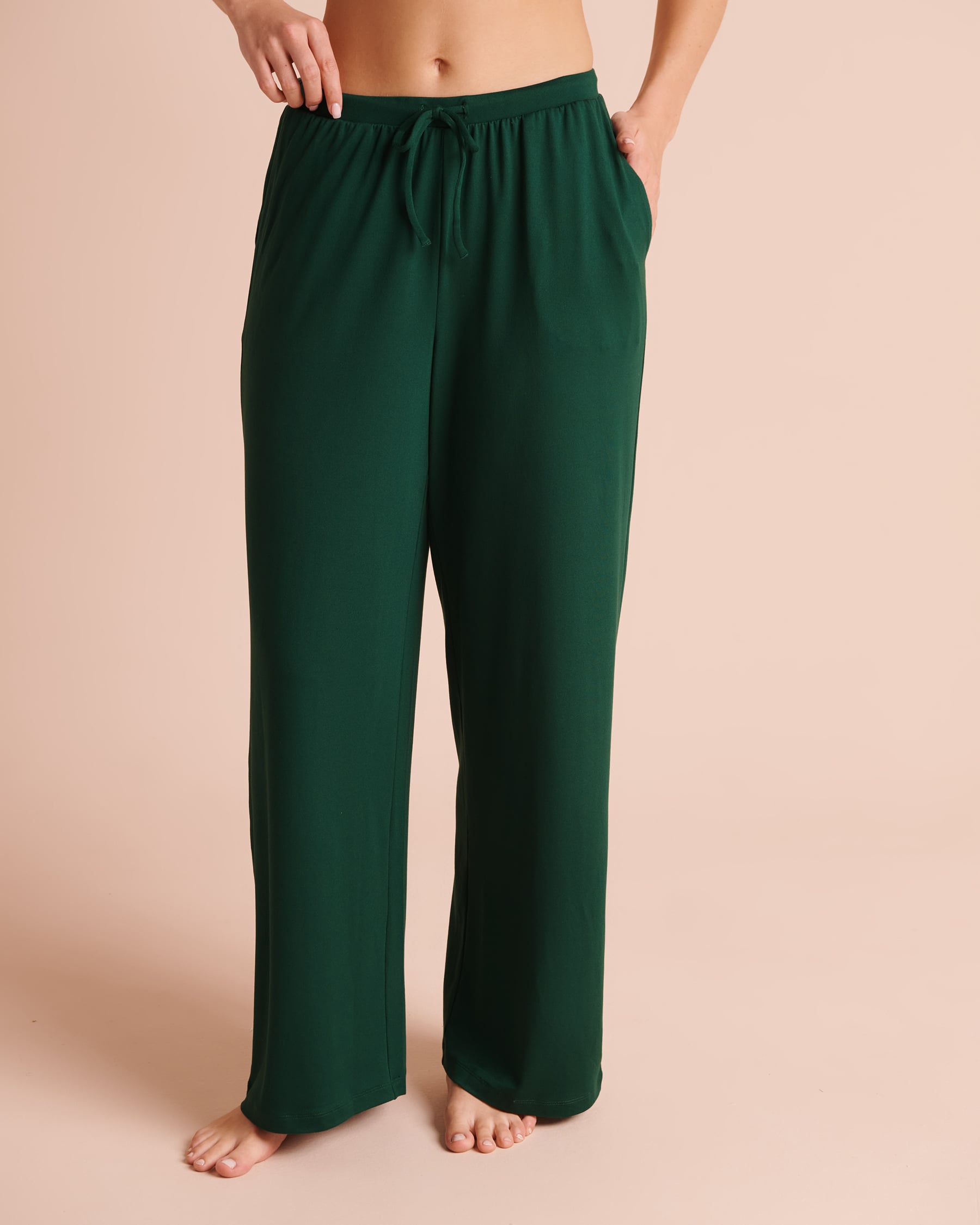 LA VIE EN ROSE Pantalon de pyjama jambe large ultra doux Vert sapin 40200900 - View1