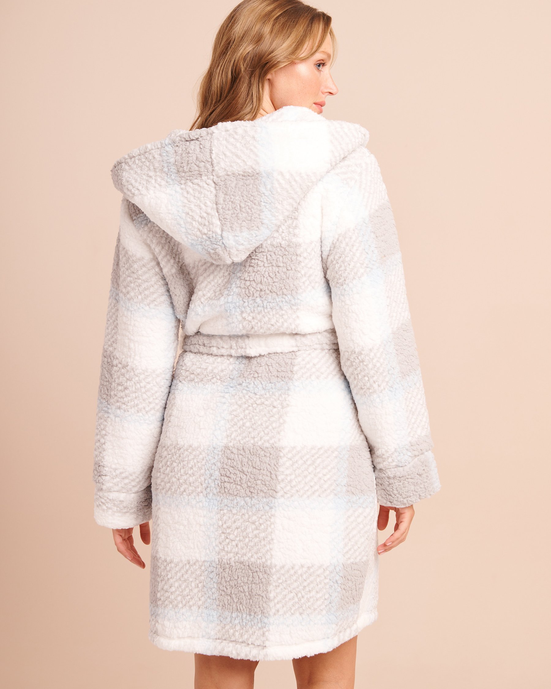 LA VIE EN ROSE Plaid Sherpa Hooded Robe Light Blue/Plaid 40600250 - View2