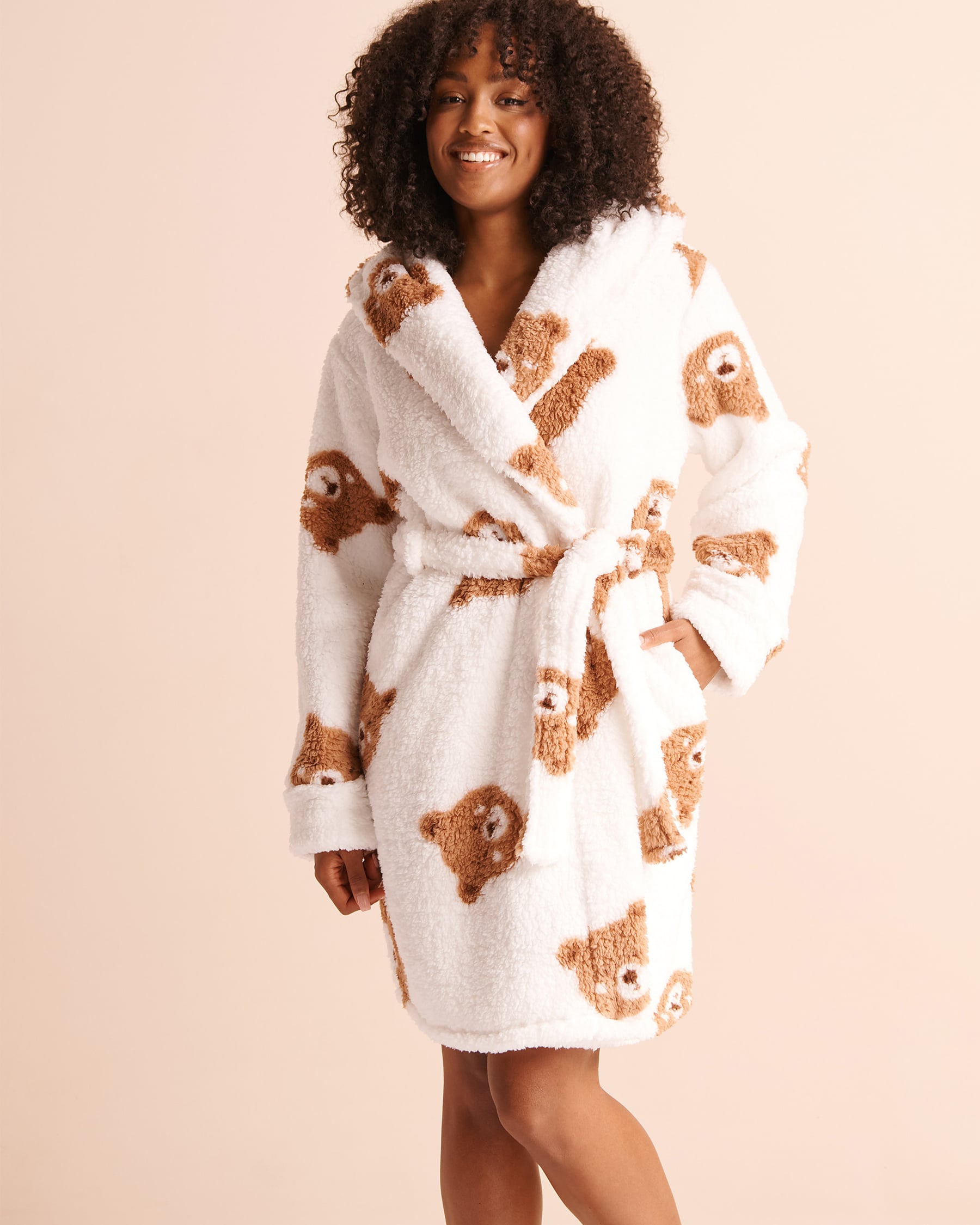 LA VIE EN ROSE Teddy Bear Sherpa Hooded Robe White/Teddy Bear 40600250 - View1
