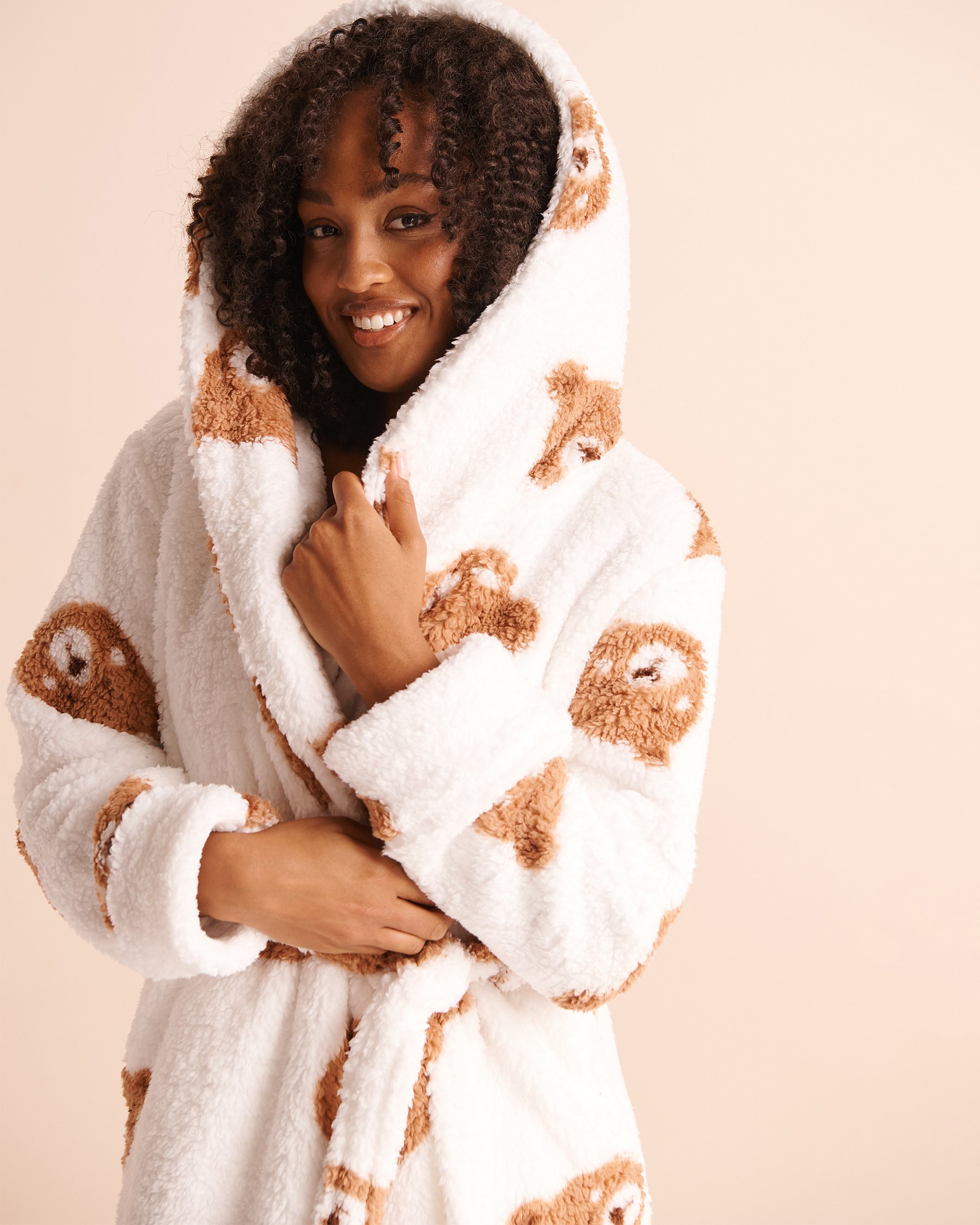 LA VIE EN ROSE Teddy Bear Sherpa Hooded Robe White/Teddy Bear 40600250 - View3