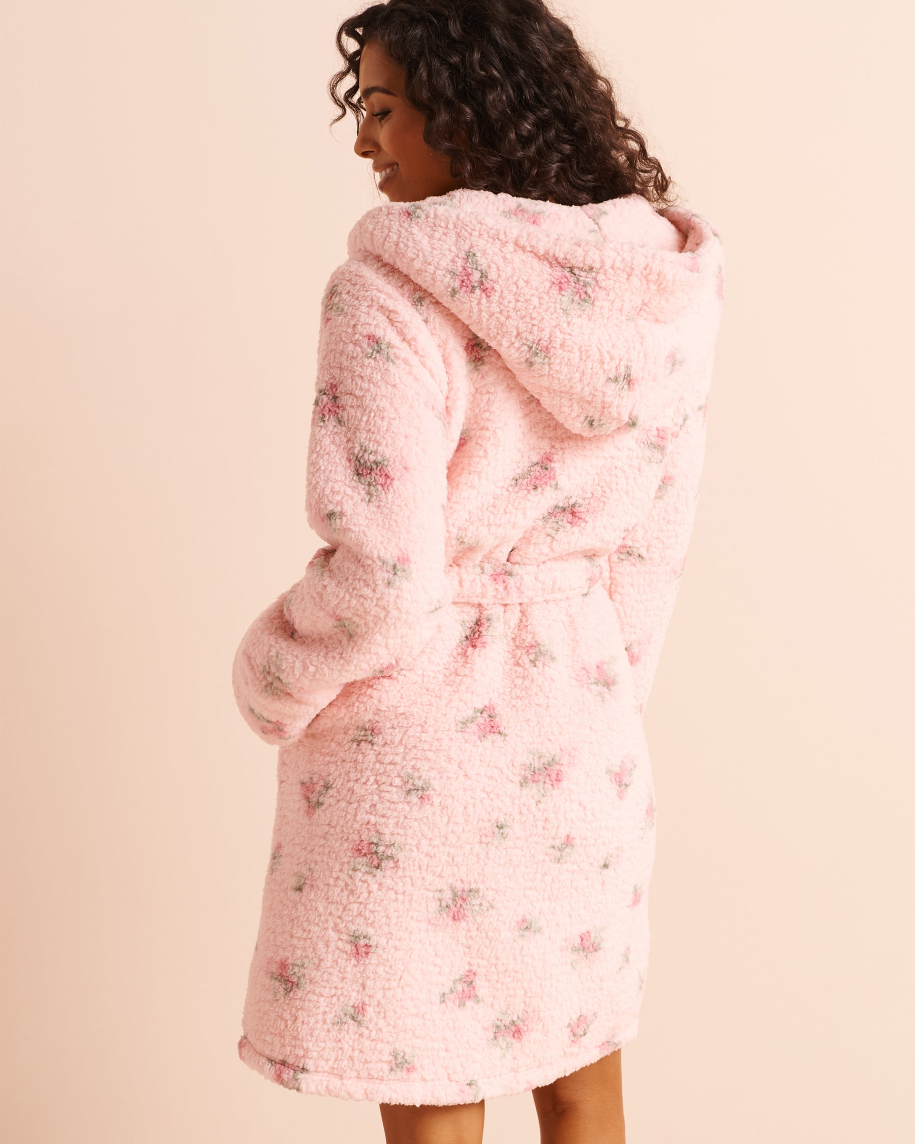 LA VIE EN ROSE Ditsy Floral Sherpa Hooded Robe Pink/Ditsy Floral 40600250 - View2