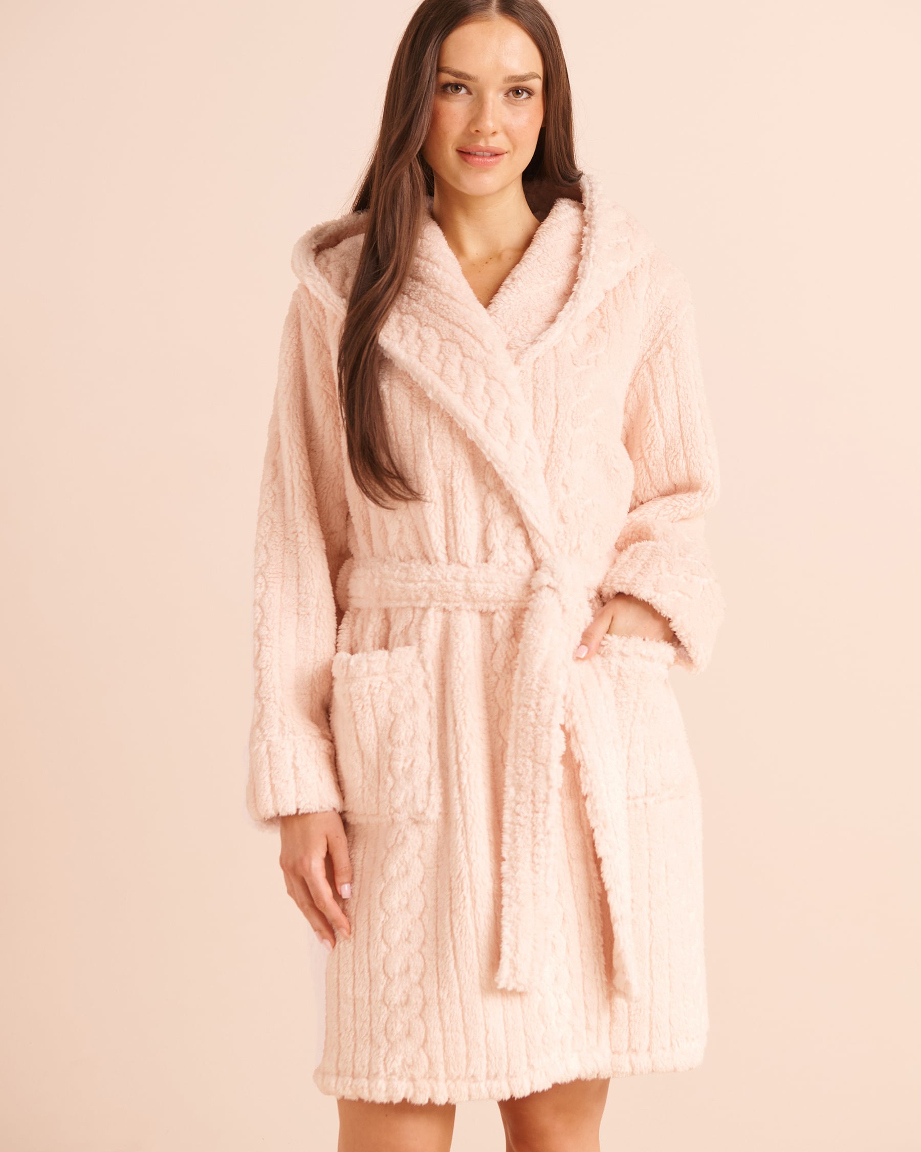 LA VIE EN ROSE Cable-Knit Plush Hooded Robe Nacre 40600251 - View1