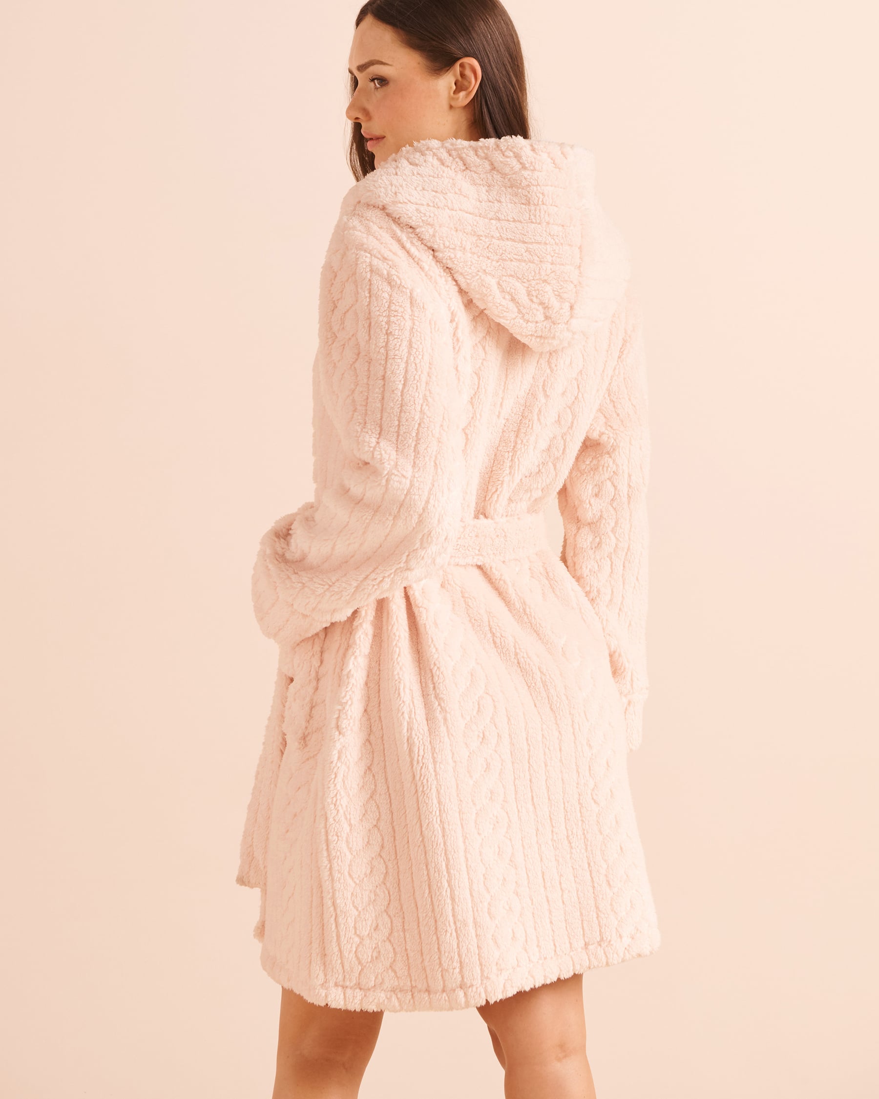 LA VIE EN ROSE Cable-Knit Plush Hooded Robe Nacre 40600251 - View2