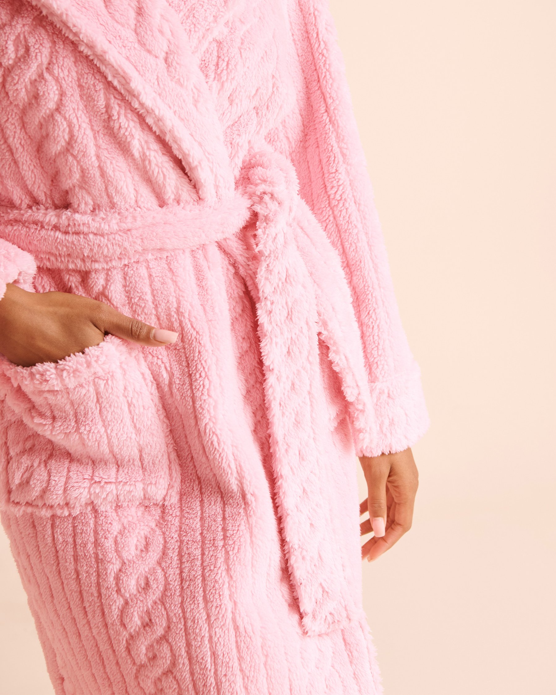 LA VIE EN ROSE Cable-Knit Plush Hooded Robe Pink 40600251 - View3