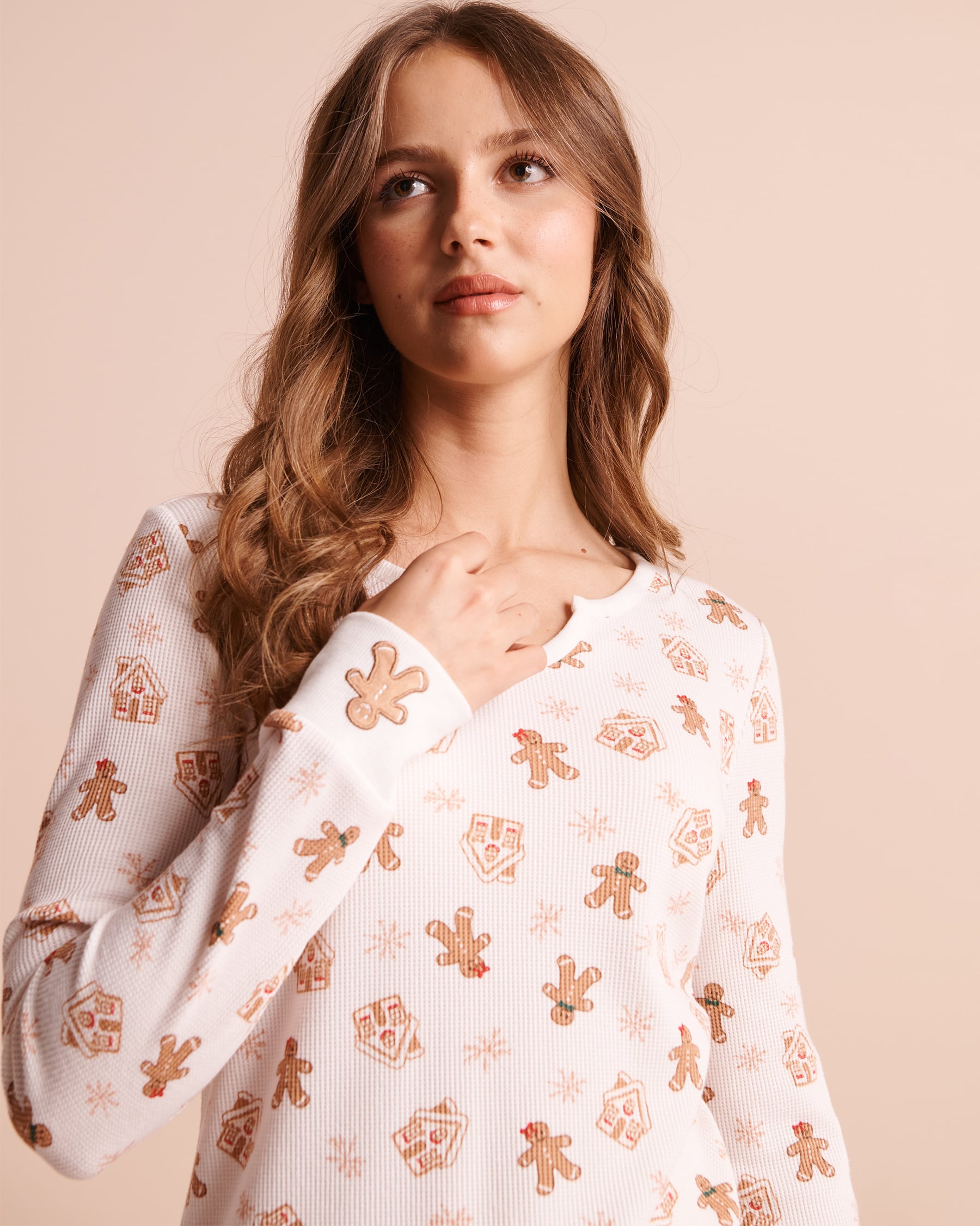 LA VIE EN ROSE Gingerbread Print Waffle Knit Long Sleeve Top White/Gingerbread 40100931 - View3
