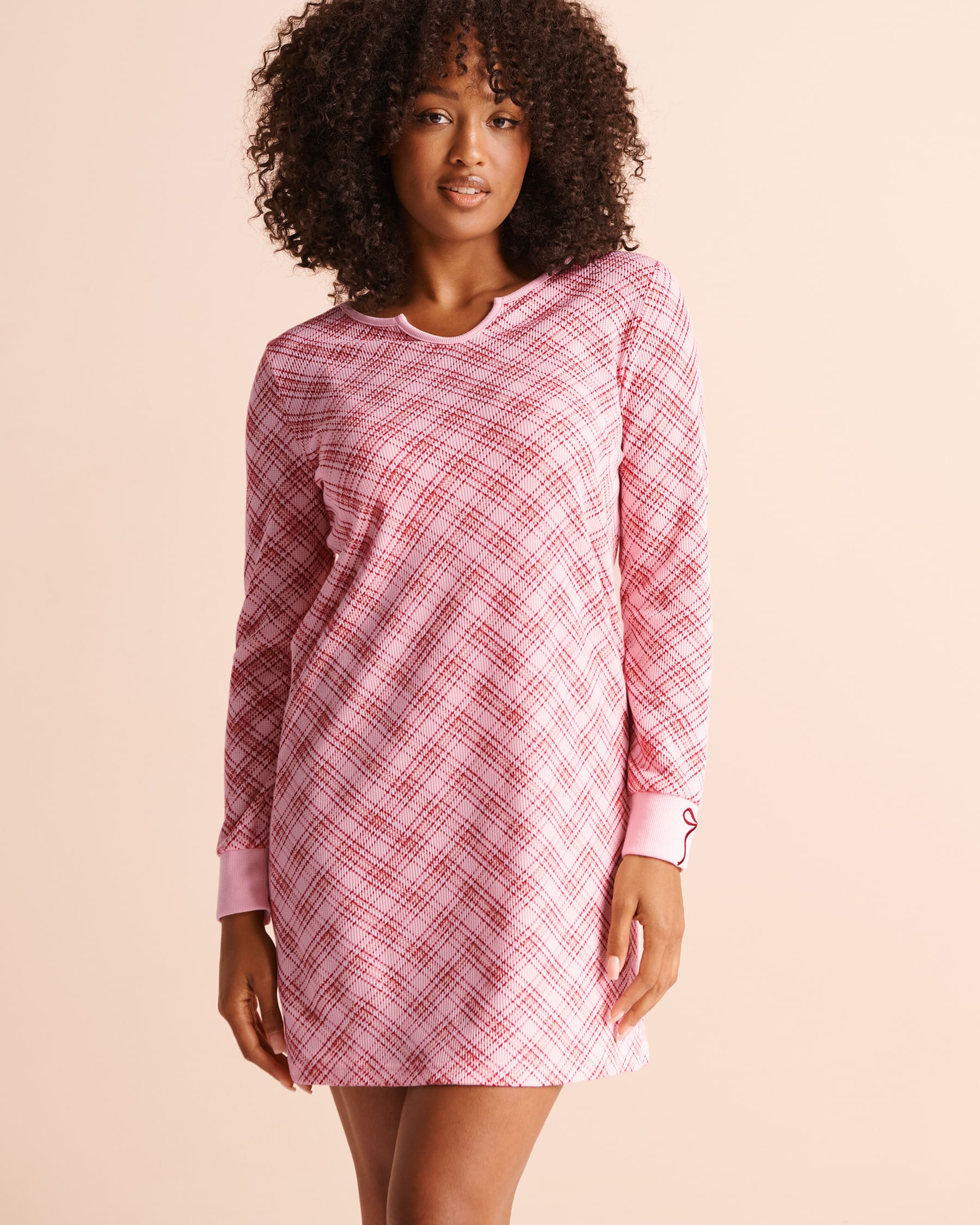LA VIE EN ROSE Chemise de nuit manches longues en tricot gaufré carreaux roses Rose givrée/Carreaux 40500522 - Voir1