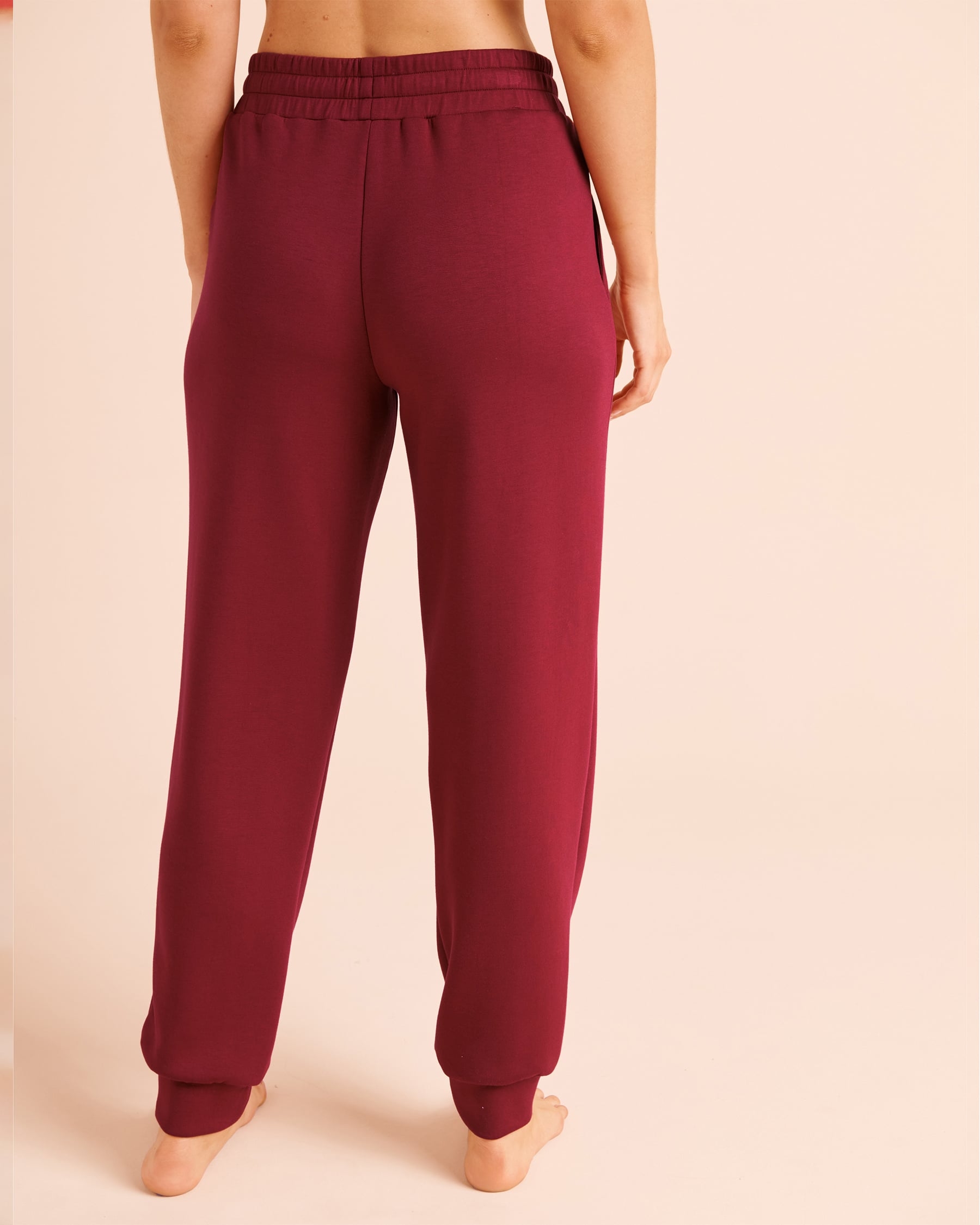 LA VIE EN ROSE Scuba Knit Jogger Pants Burgundy 50200129 - View2