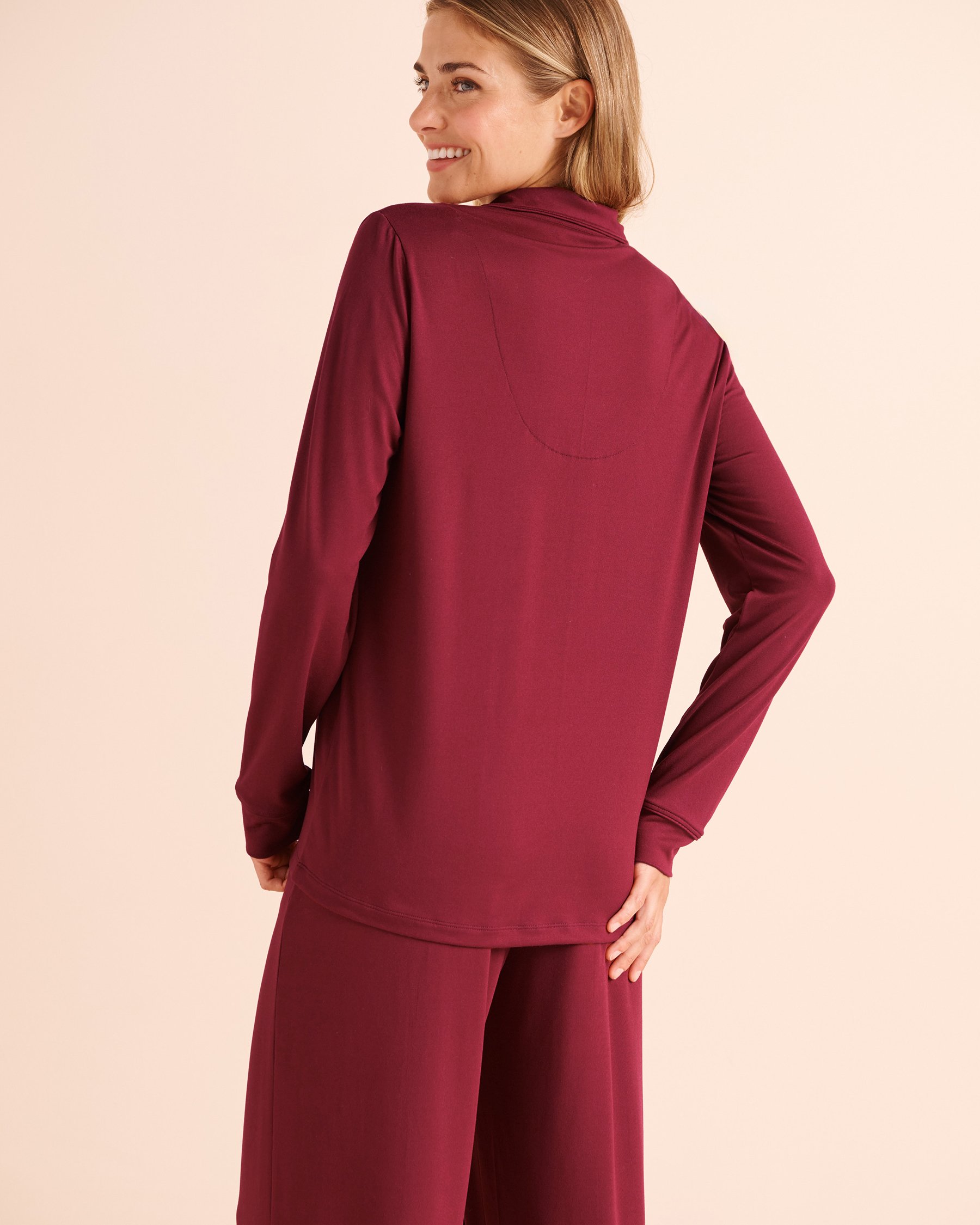 LA VIE EN ROSE Super Soft Long Sleeve Button-Down Shirt Merry Burgundy 40100922 - View2