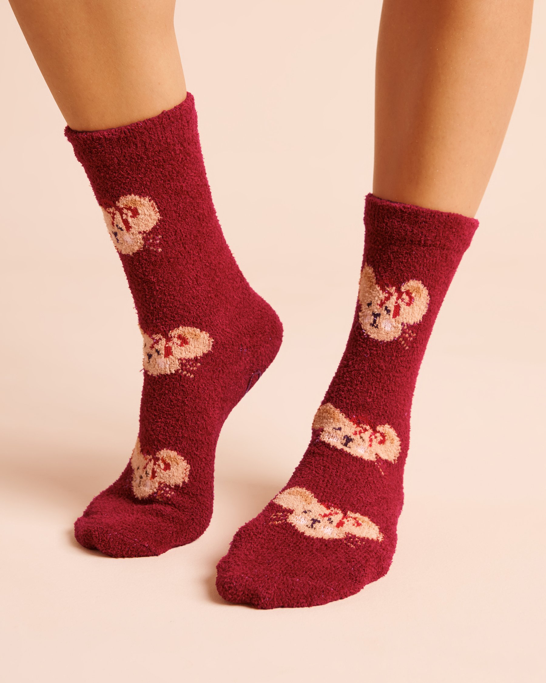 LA VIE EN ROSE Fuzzy Mouse Crew Socks Burgundy/Mouse 40700505 - View1