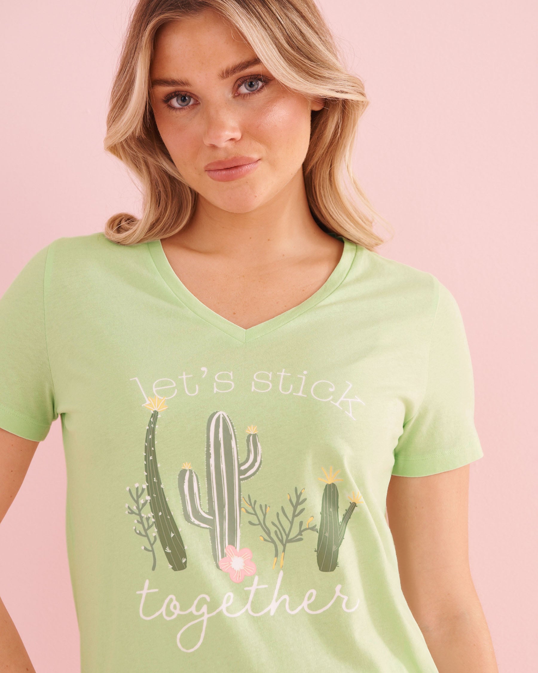 LA VIE EN ROSE Cactus Print Cotton T-shirt and Capris PJ Set Light Green 40400097 - View3