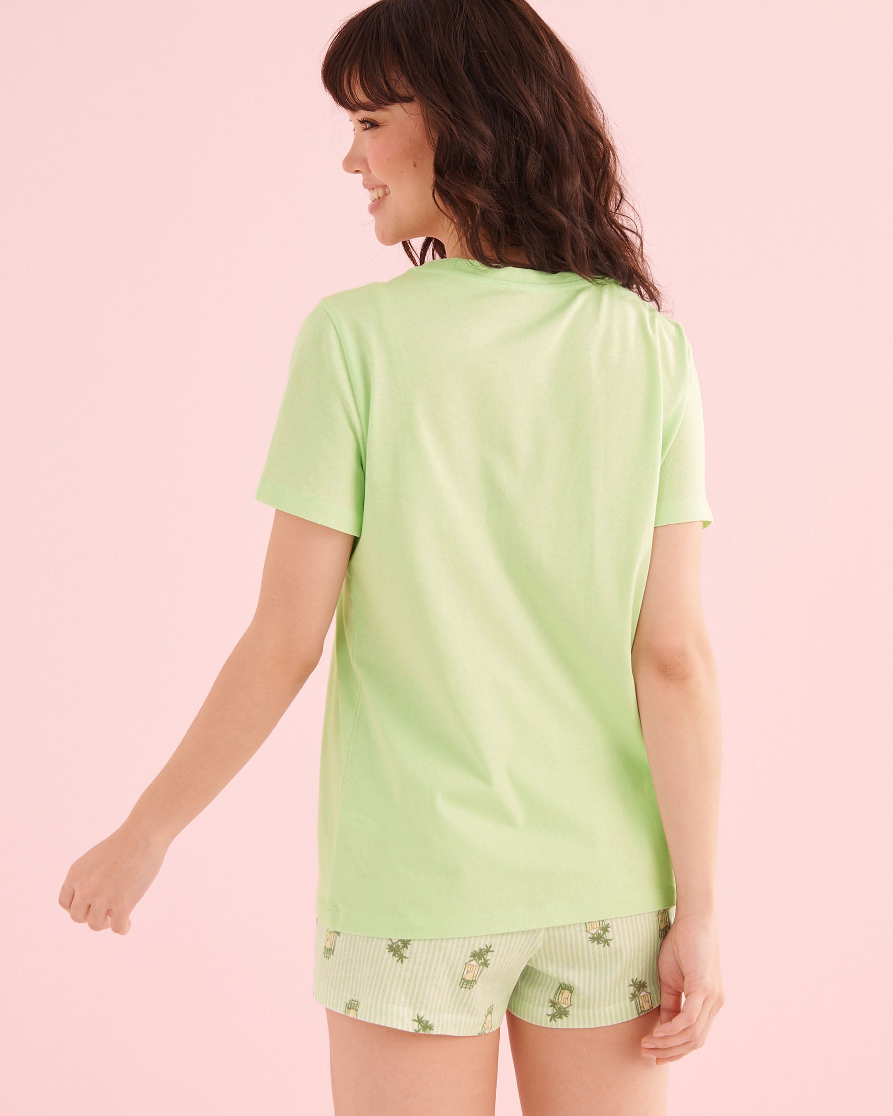 LA VIE EN ROSE Ensemble pyjama t-shirt et short en coton imprimé cabines Vert pâle 40400099 - View2