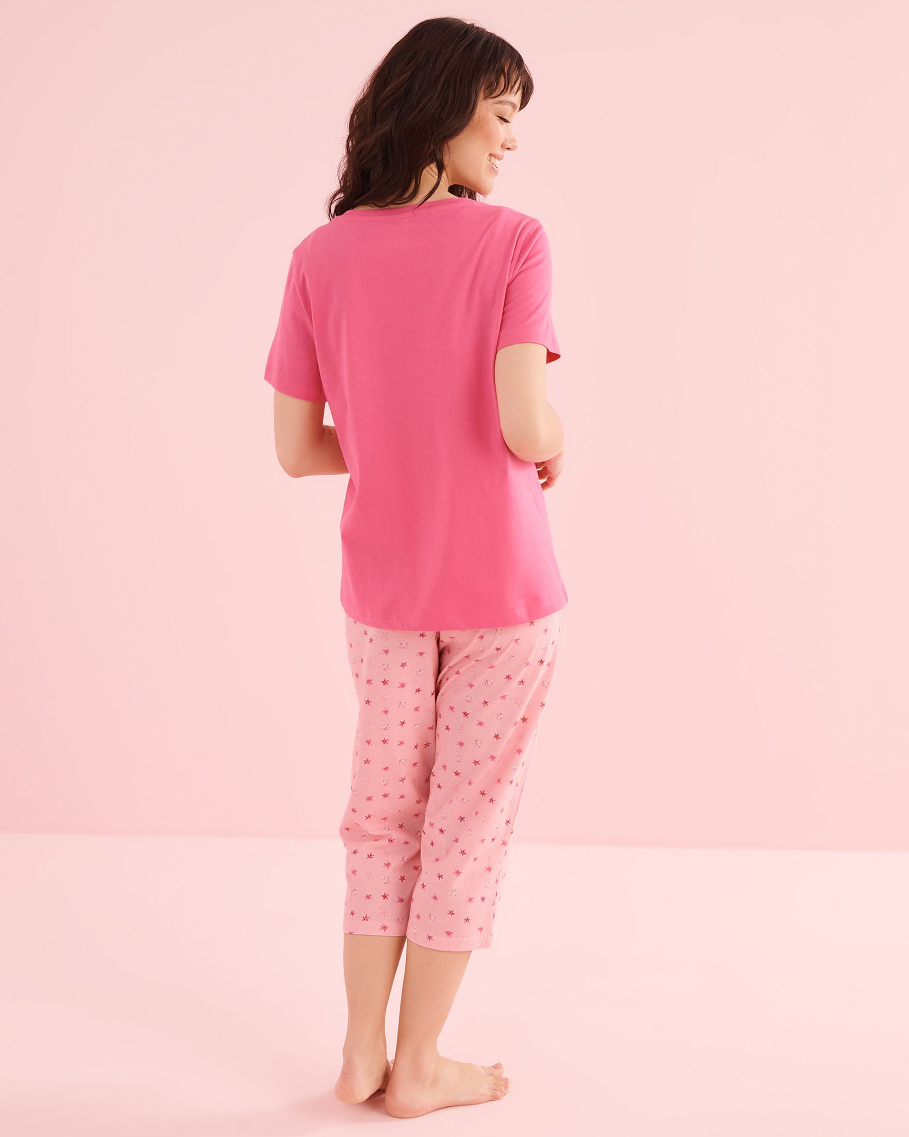 LA VIE EN ROSE Tropical Flower Print Cotton T-shirt and Capris PJ Set Fuchsia Pink 40400097 - View2