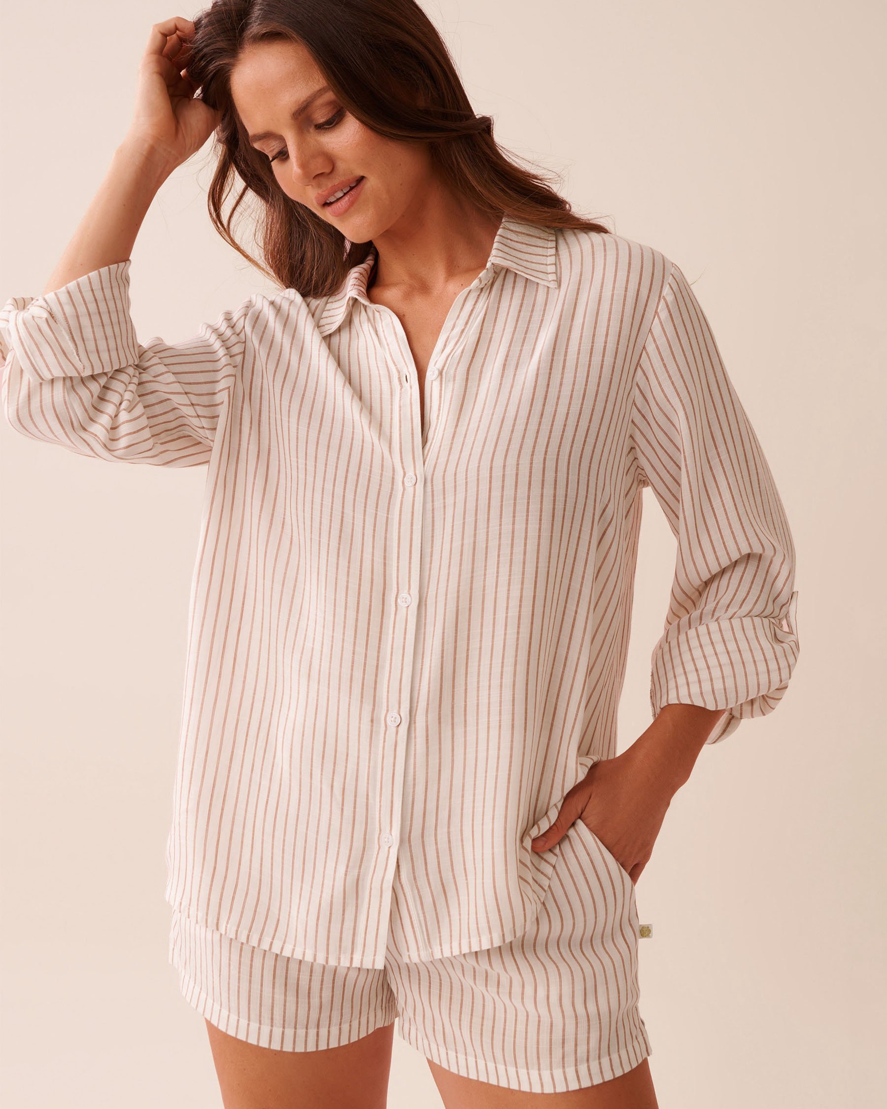 LA VIE EN ROSE AQUA Striped Button-down Shirt Beige Stripes 80100040 - View4